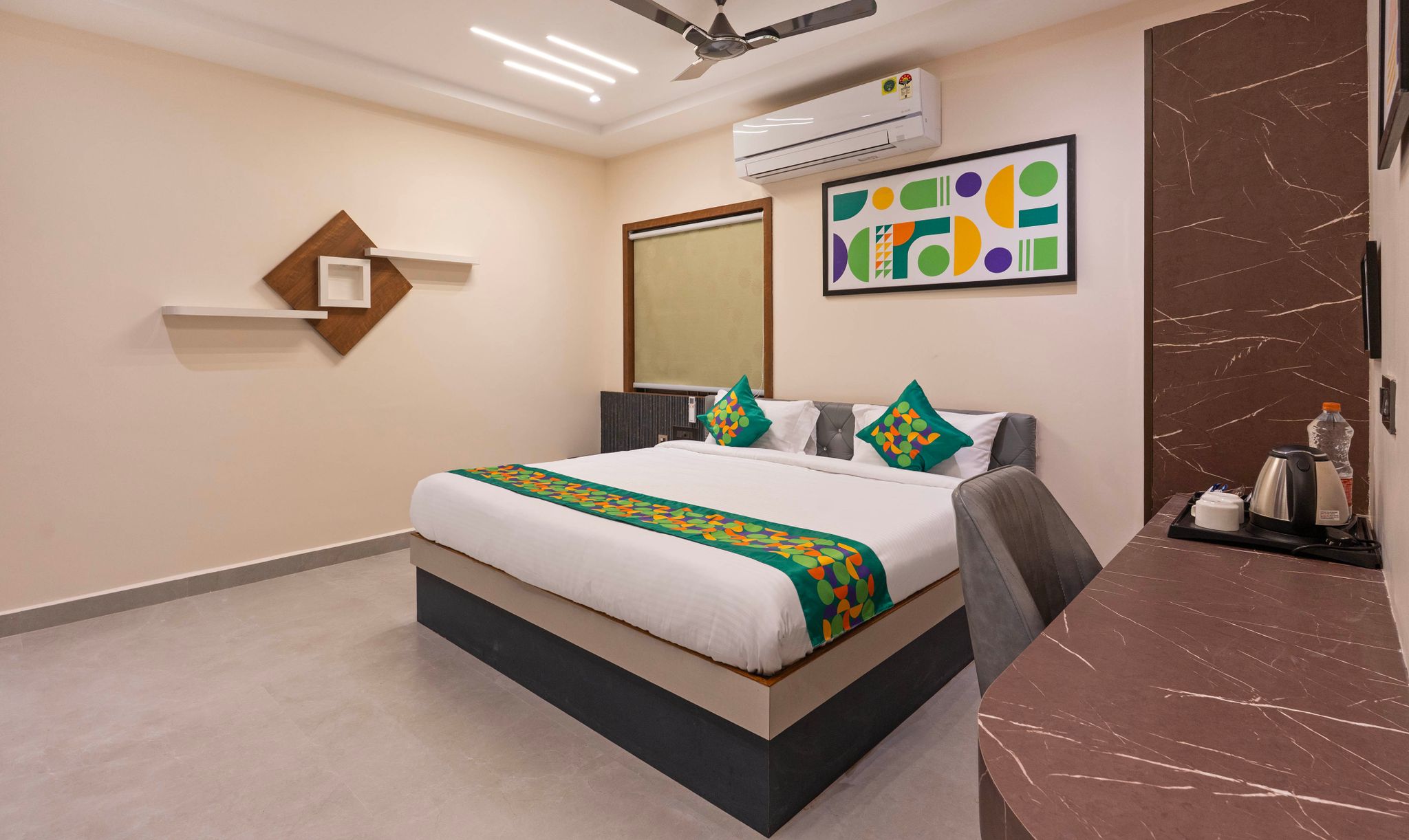 Treebo HR Grand Deluxe Room 7