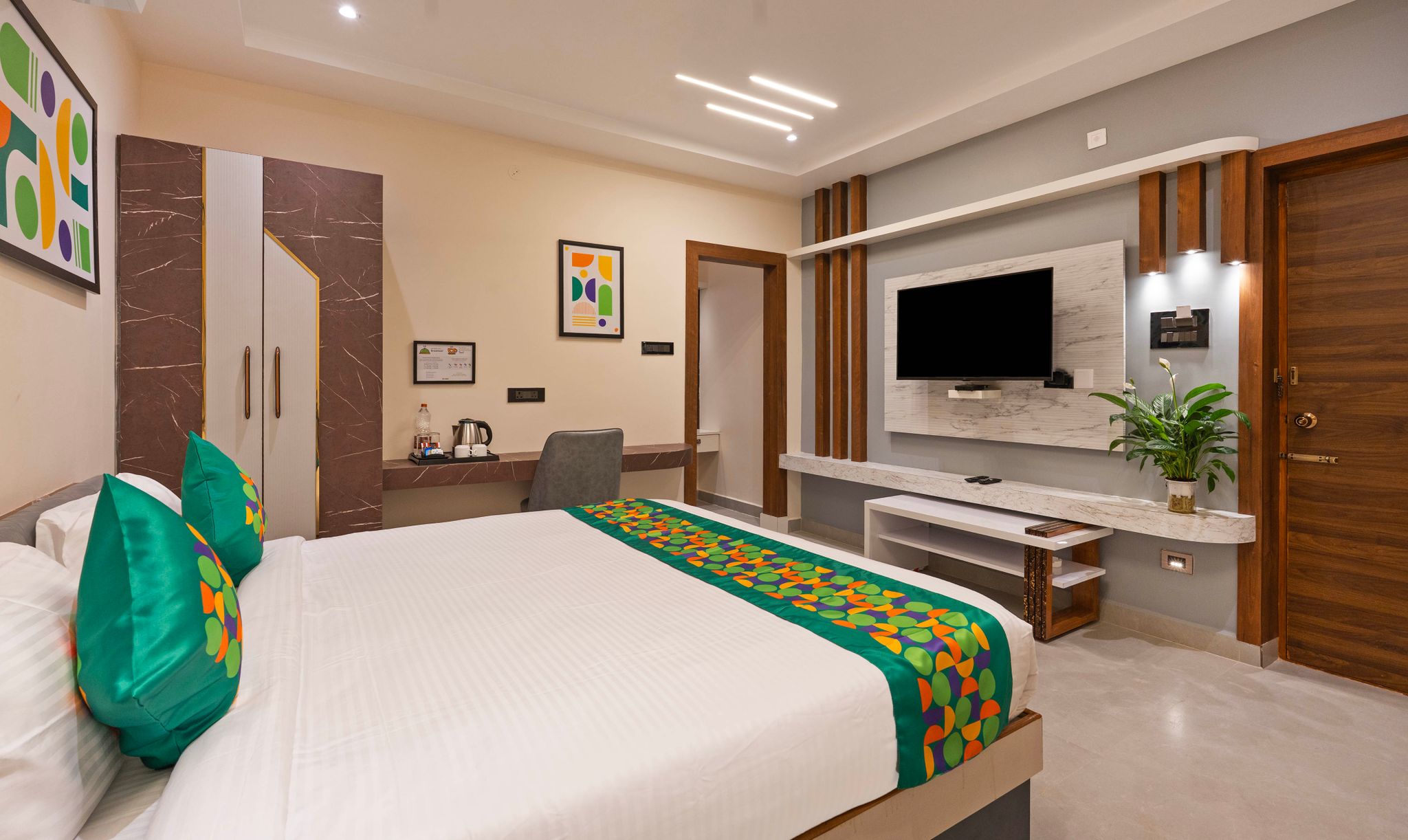 Treebo HR Grand Deluxe Room 11