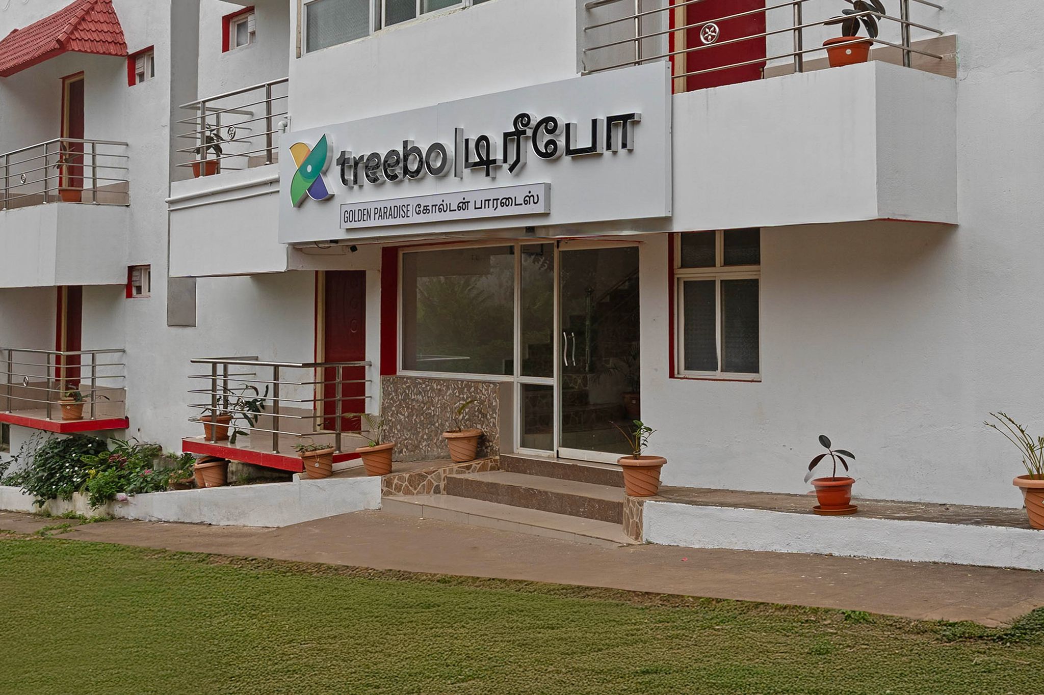 Treebo Golden Paradise