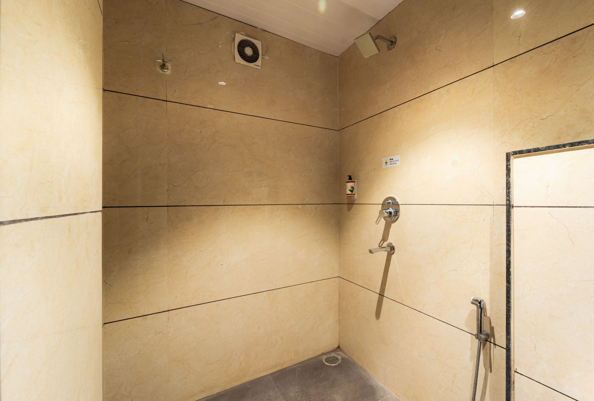 Treebo Awadhvue Standard Room 3