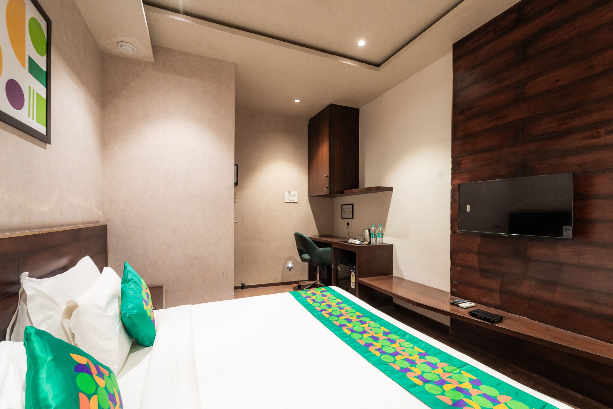 Treebo Awadhvue Standard Room 7