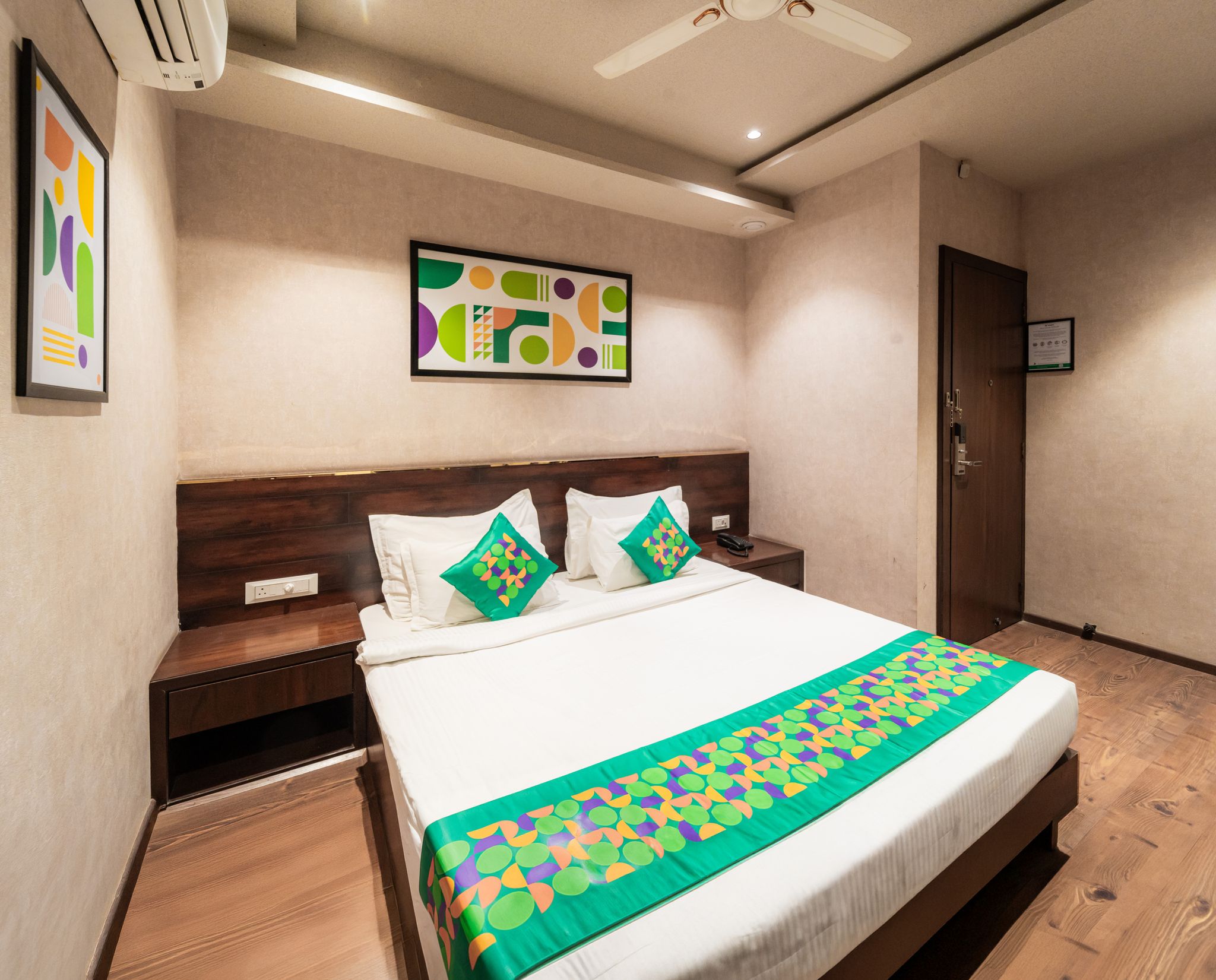 Treebo Awadhvue Standard Room