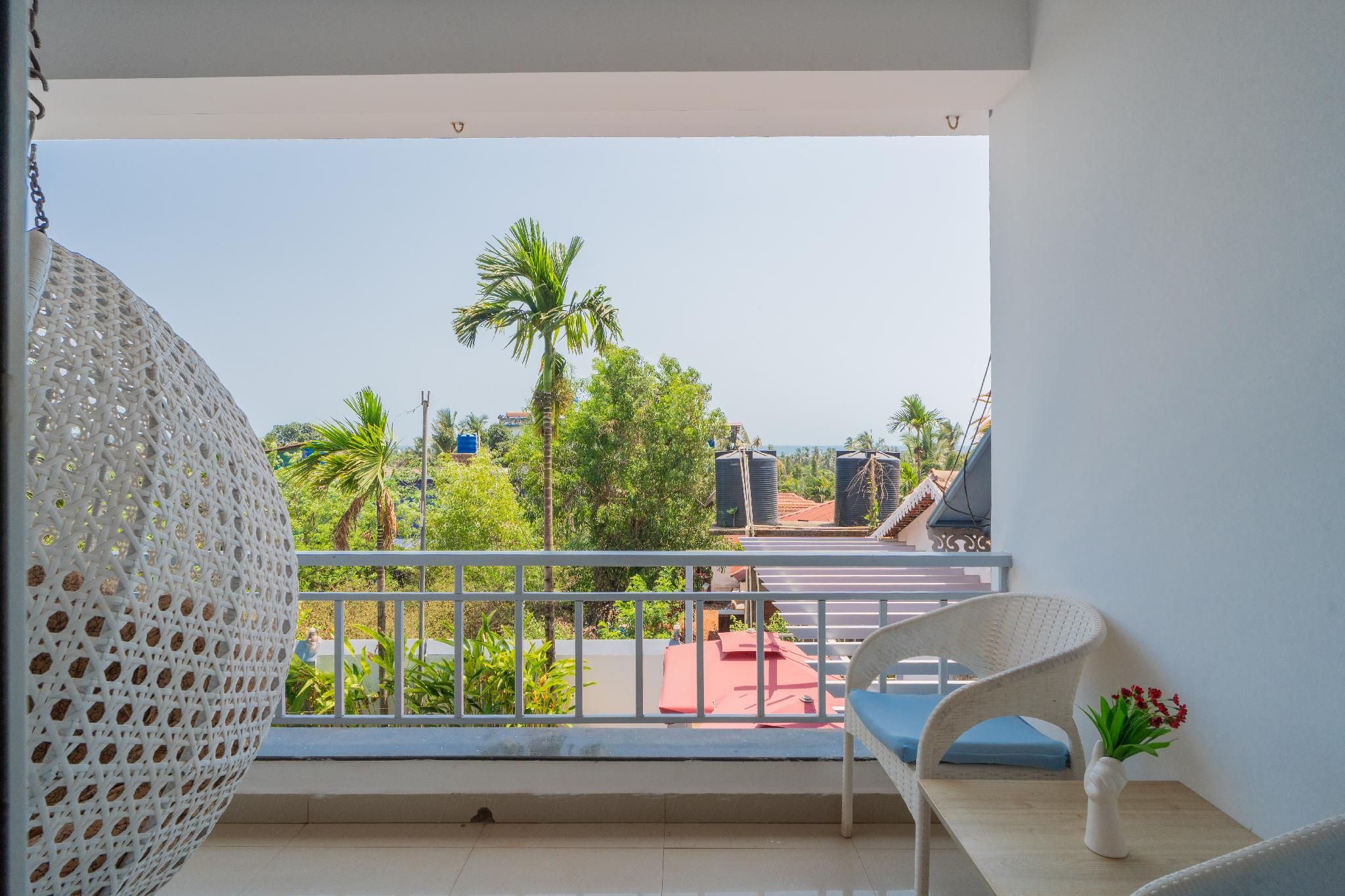 Alaya Stays Gracias Pet-Friendly Retreat  Deluxe Ocean View 2