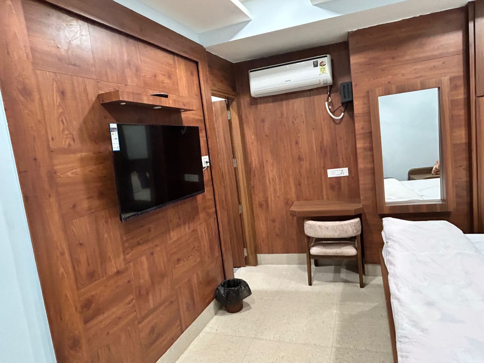 Super Deluxe Room