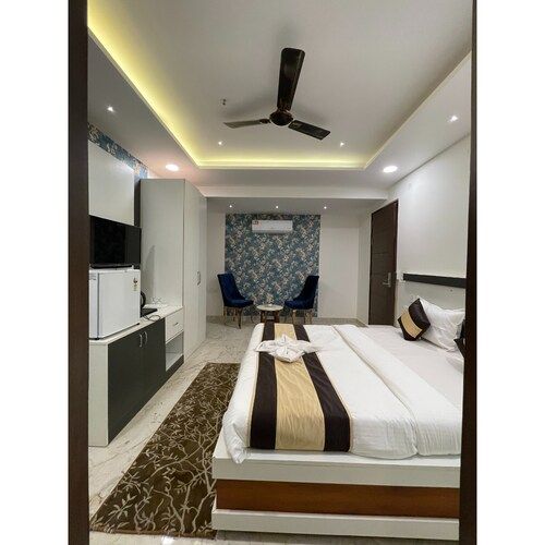 Super Deluxe Room
