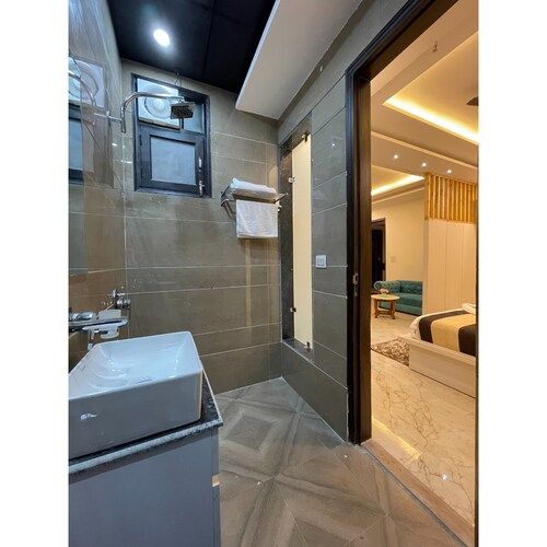Suite (4X)