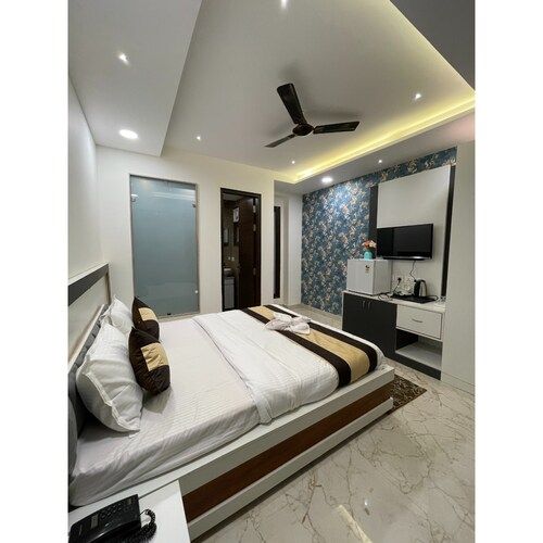 Super Deluxe Room