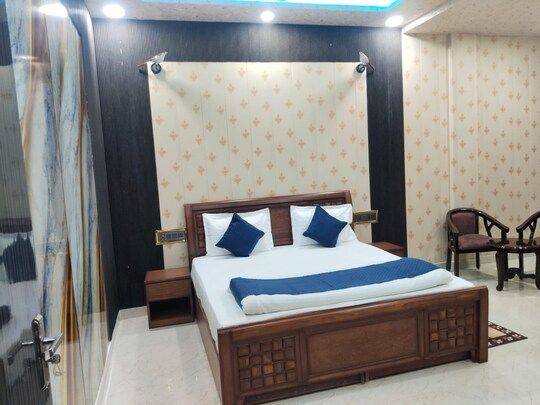 Hotel Tejasva Deluxe Room