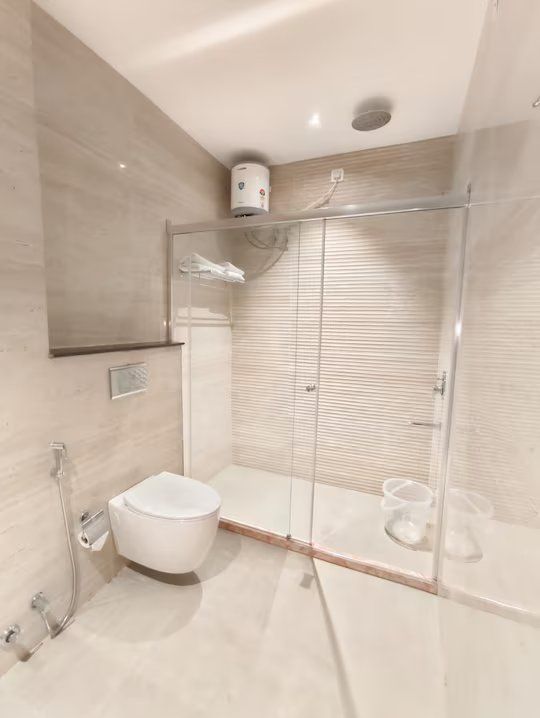 Hotel Anand Continental Deluxe Room 4