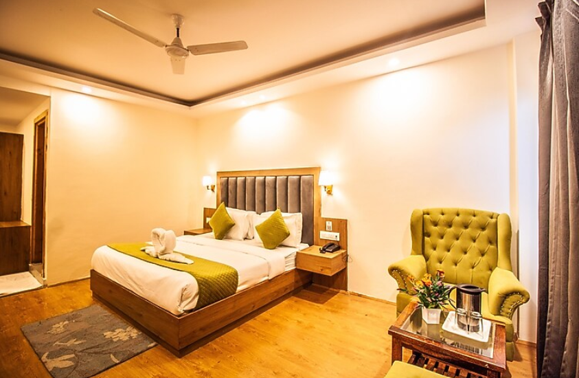 Vipasha Resort Luxury King Bed Room with Mountain view balcony