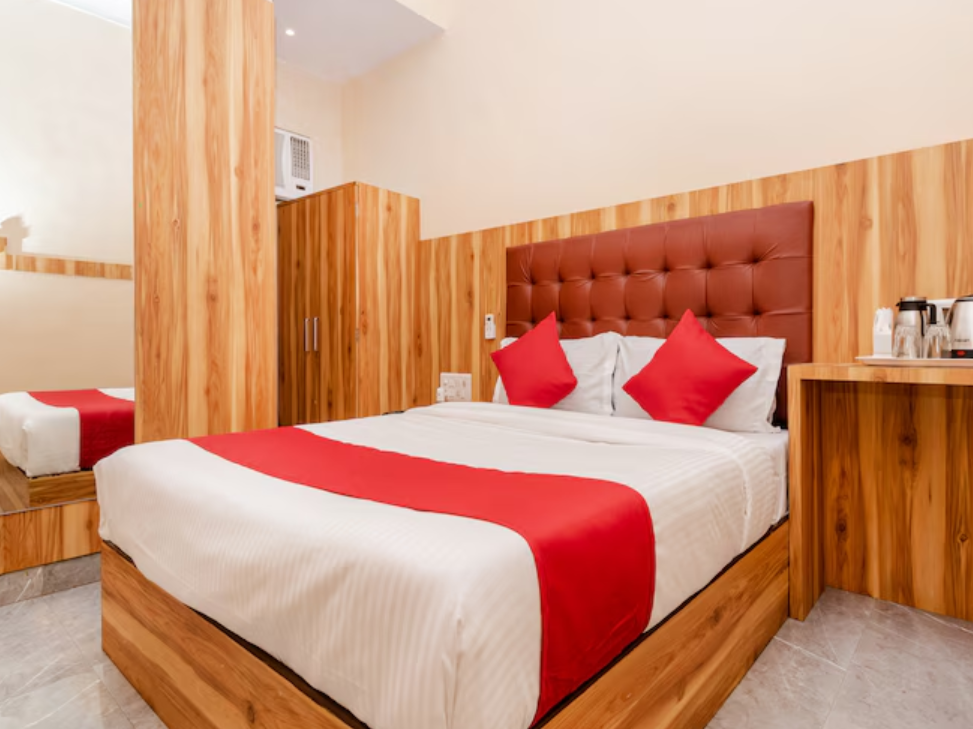 Hotel Al Moazin Deluxe Double Room