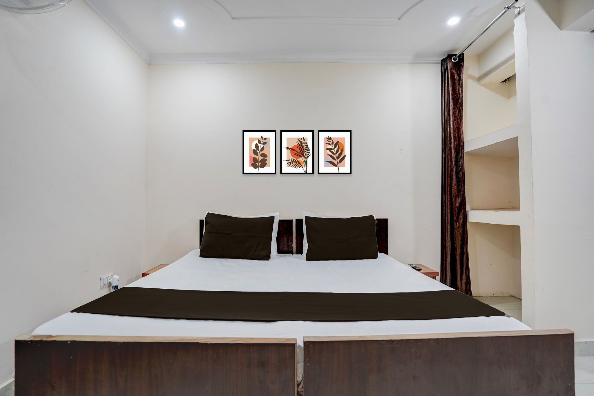 Hotel O Jagdamba Homestay  Hotel & Guest House Classic 9