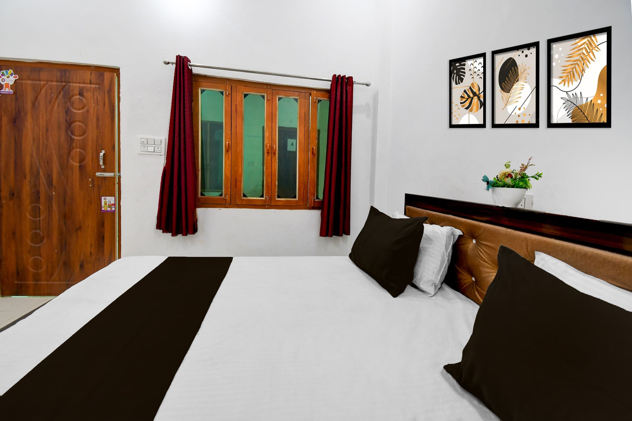 SPOT ON Royal Hotel SPOT ON NON-AC 4