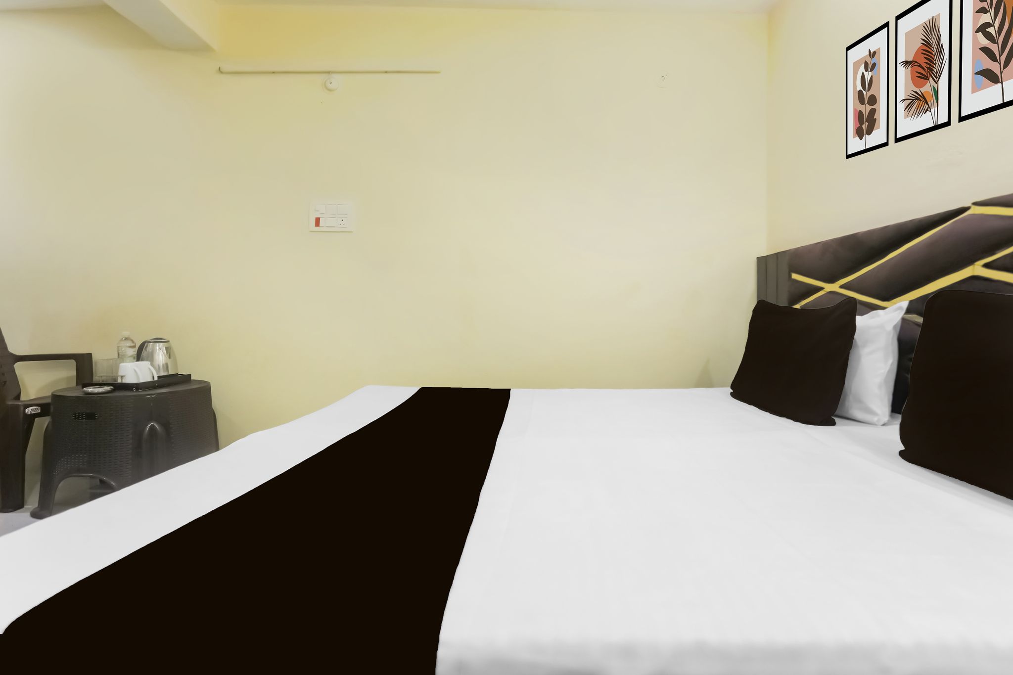 Hotel O Galaxy Inn Classic 11