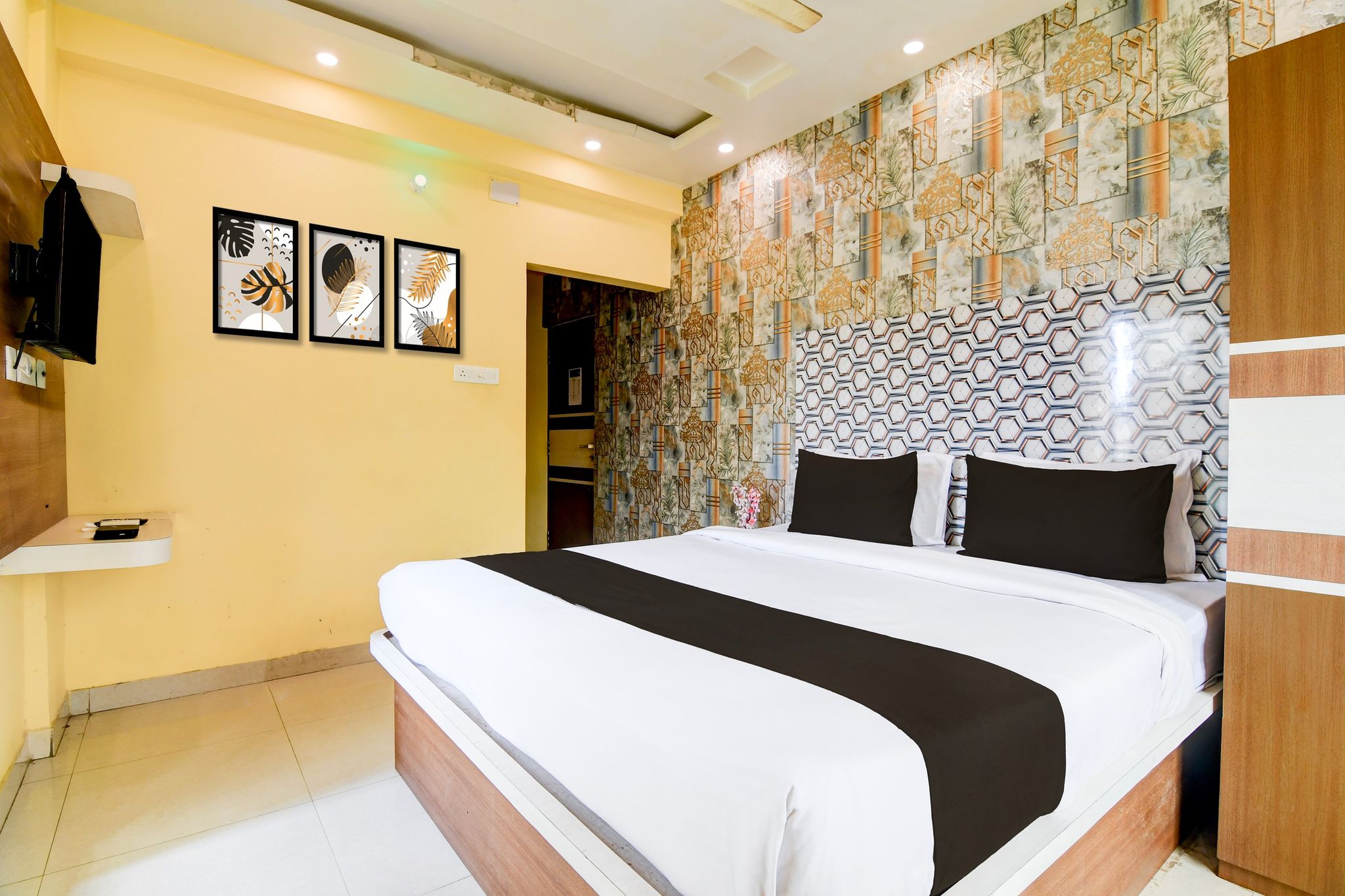 Hotel O 4 Friends Hotel Unit : II Classic 2