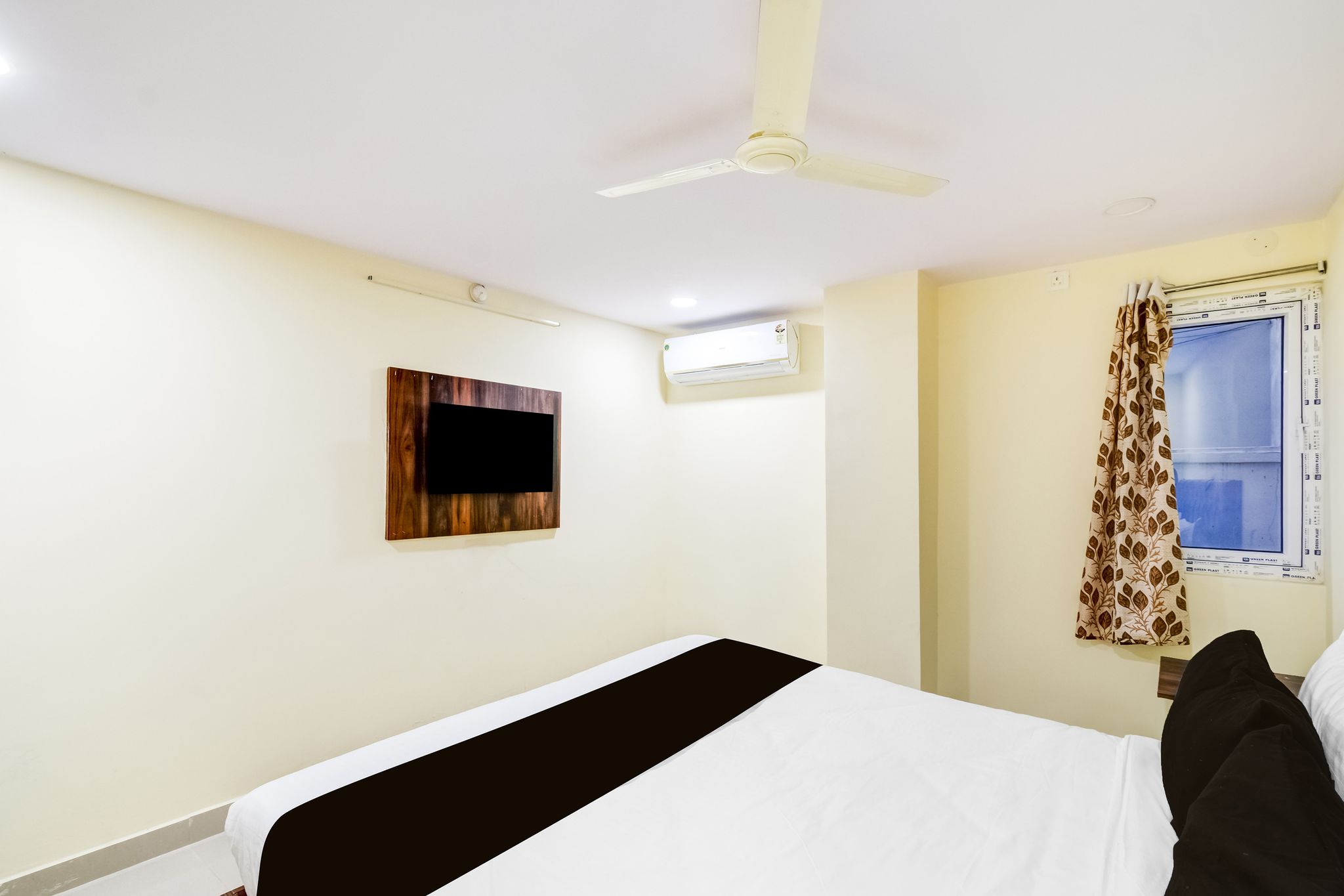 Hotel O R Square NARSINGI Classic 12