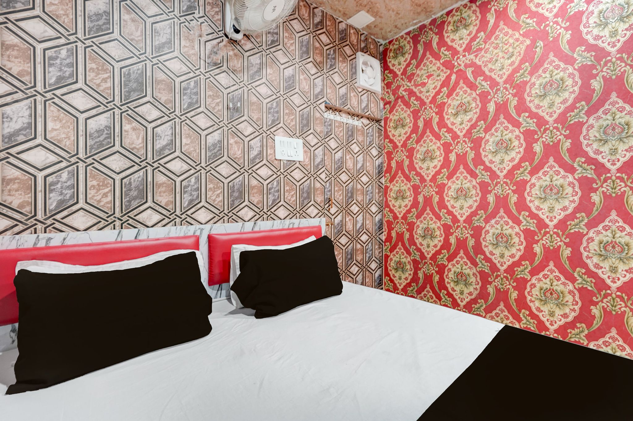 Hotel O Unique Stay Inn Classic 12