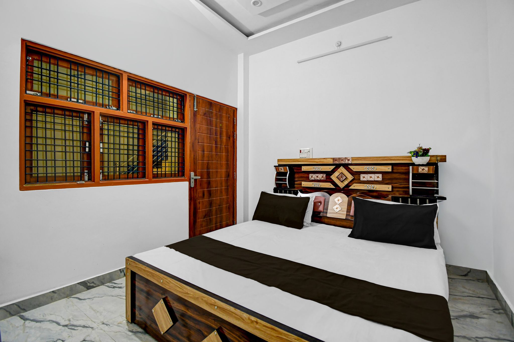 HOTEL O ROYAL SIDHAULI Classic 14