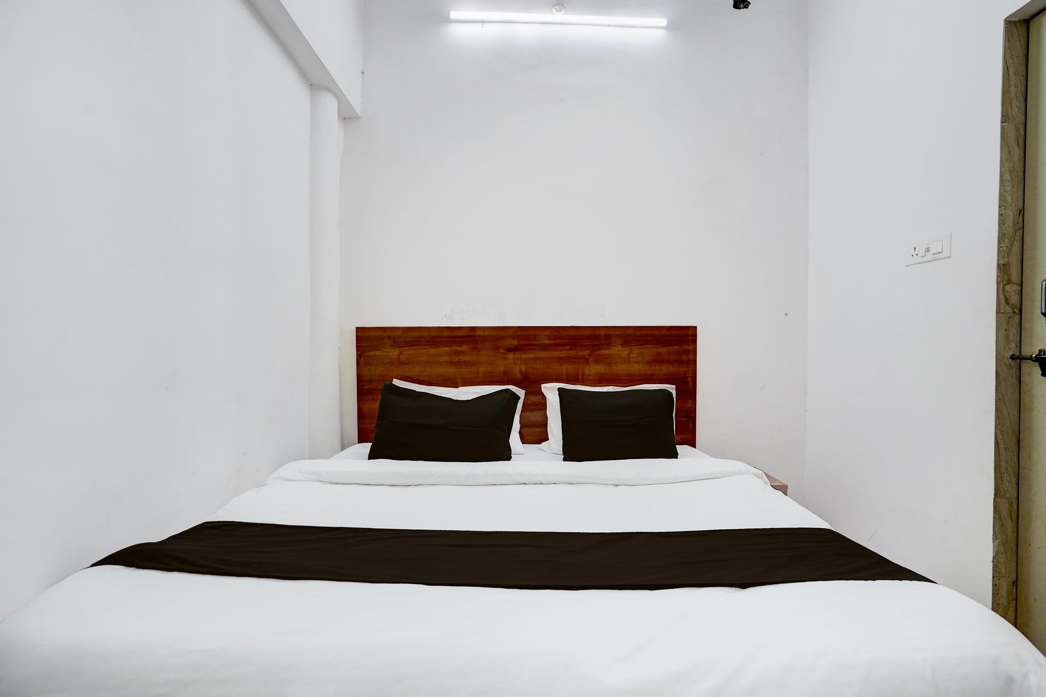 SPOT ON Manjuvilla Classic 9