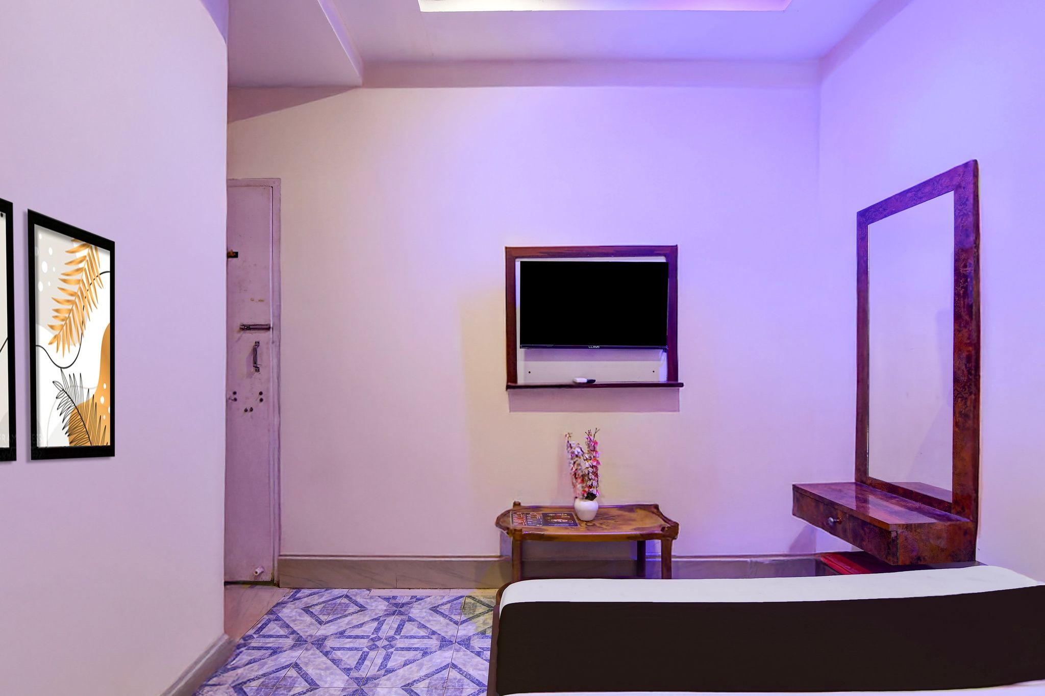 Hotel O Vedika Acropolis Mall Classic 12