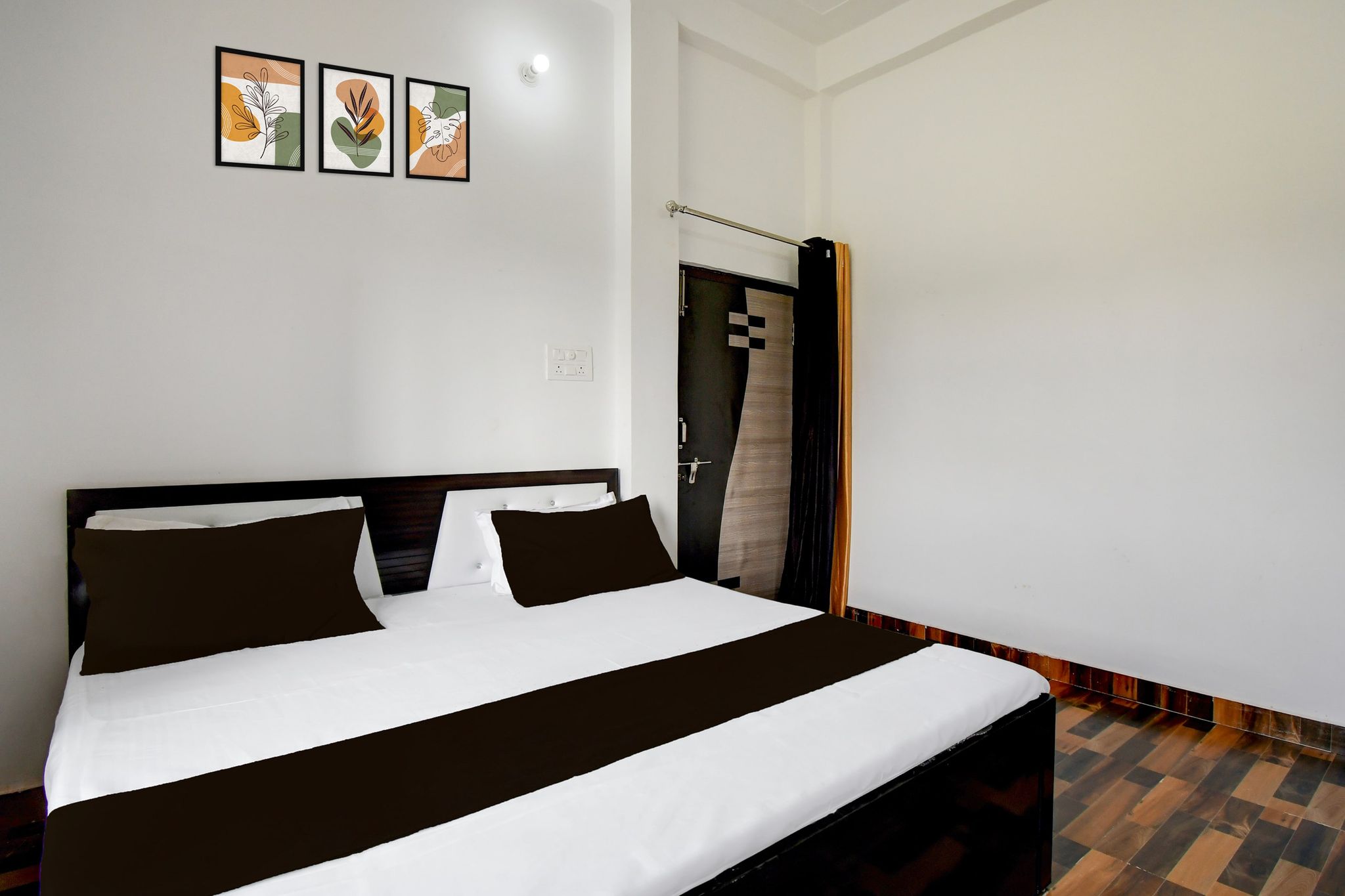 SPOT ON Hotel Gold Inn Classic 15