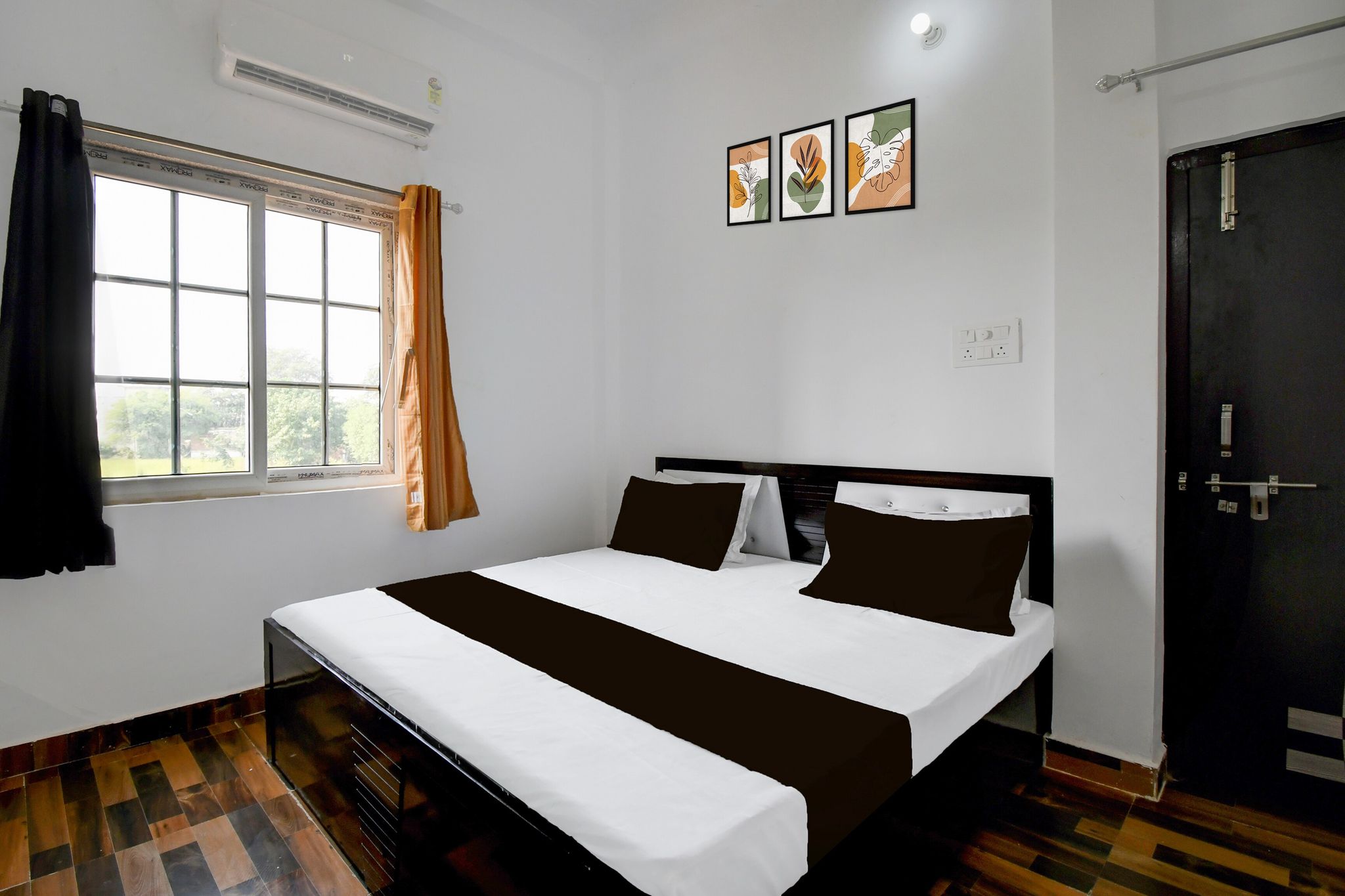 SPOT ON Hotel Gold Inn Classic 14