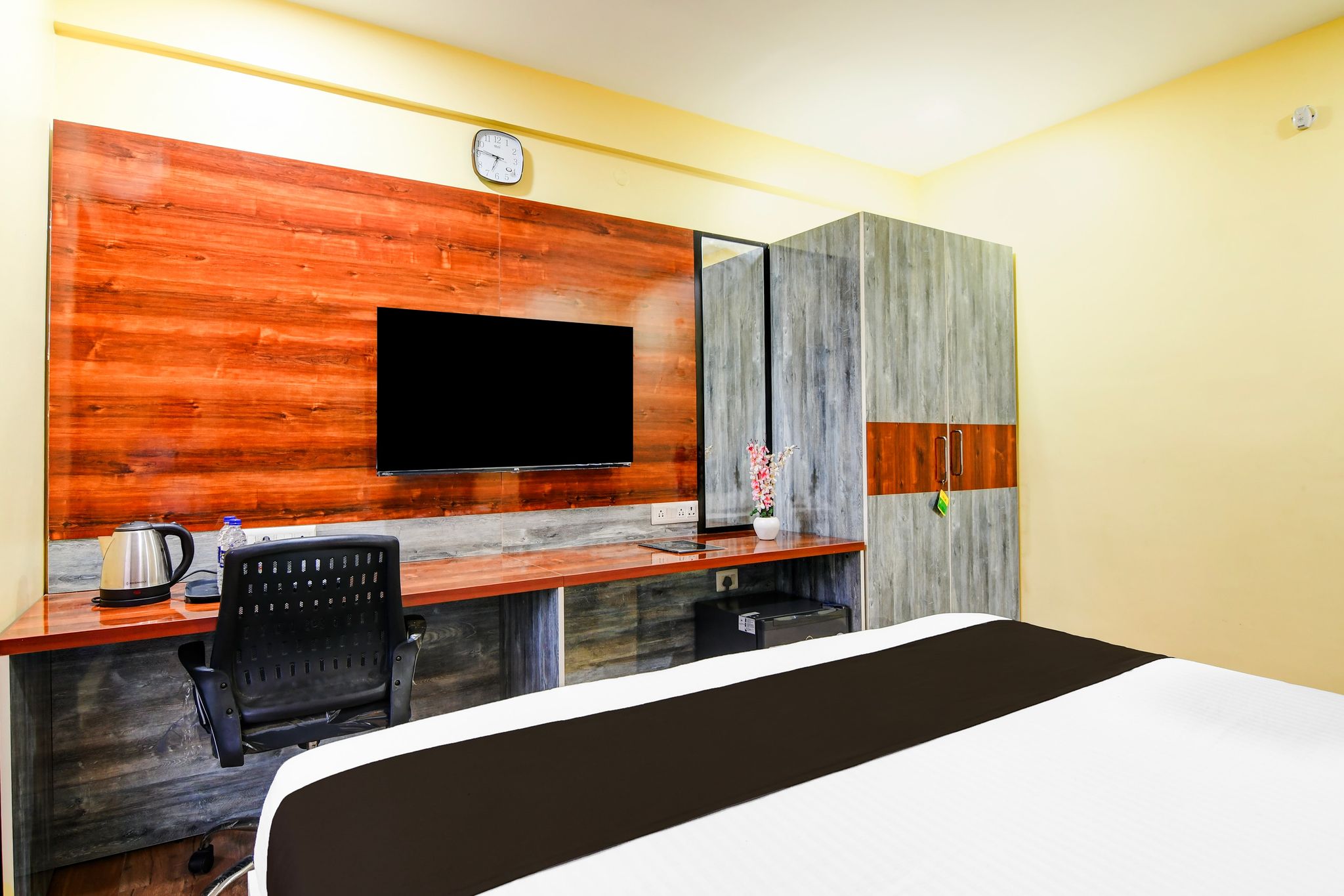 Hotel O Familto Residency & Restaurant Classic 14