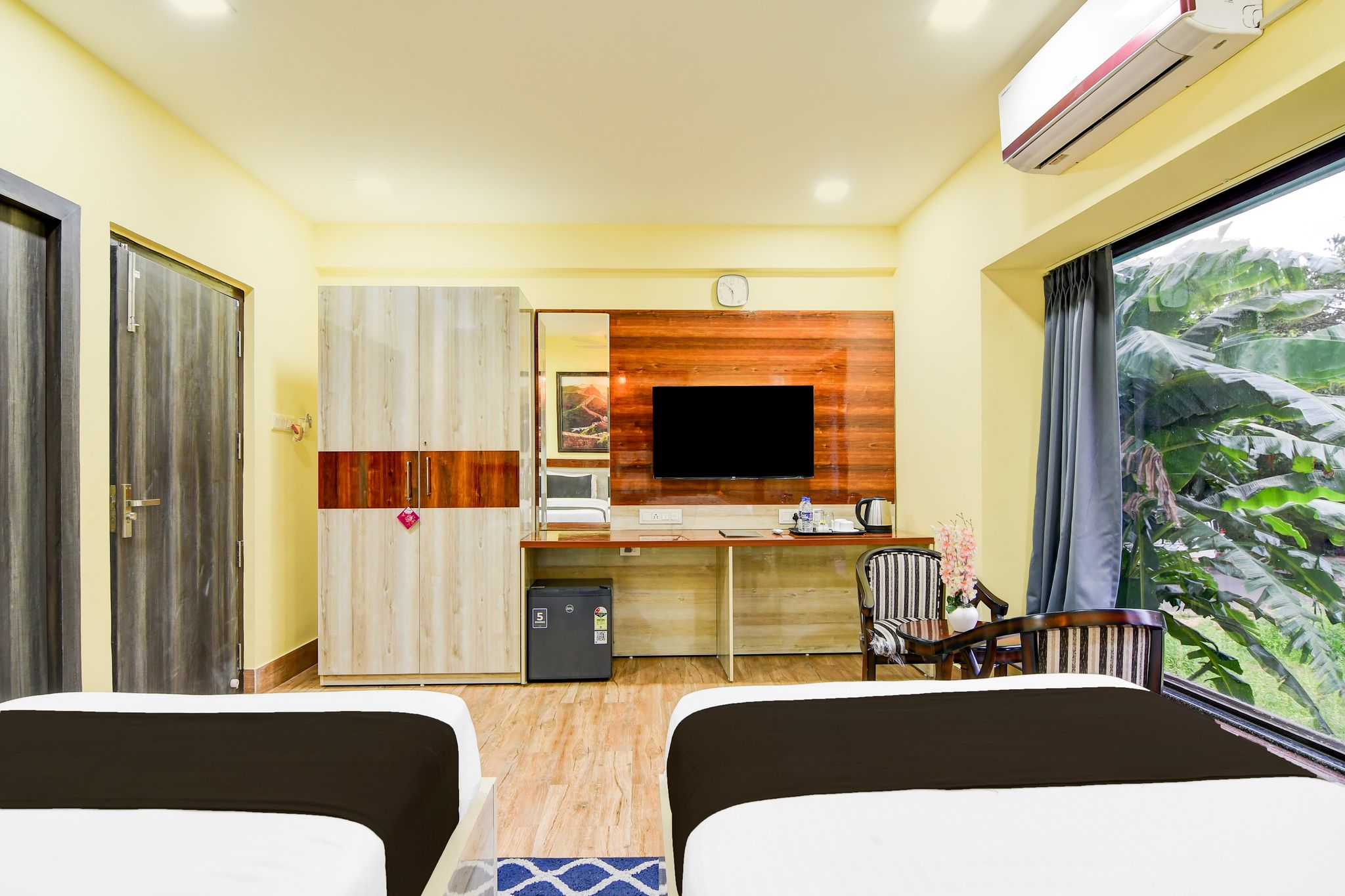 Hotel O Familto Residency & Restaurant Classic 13