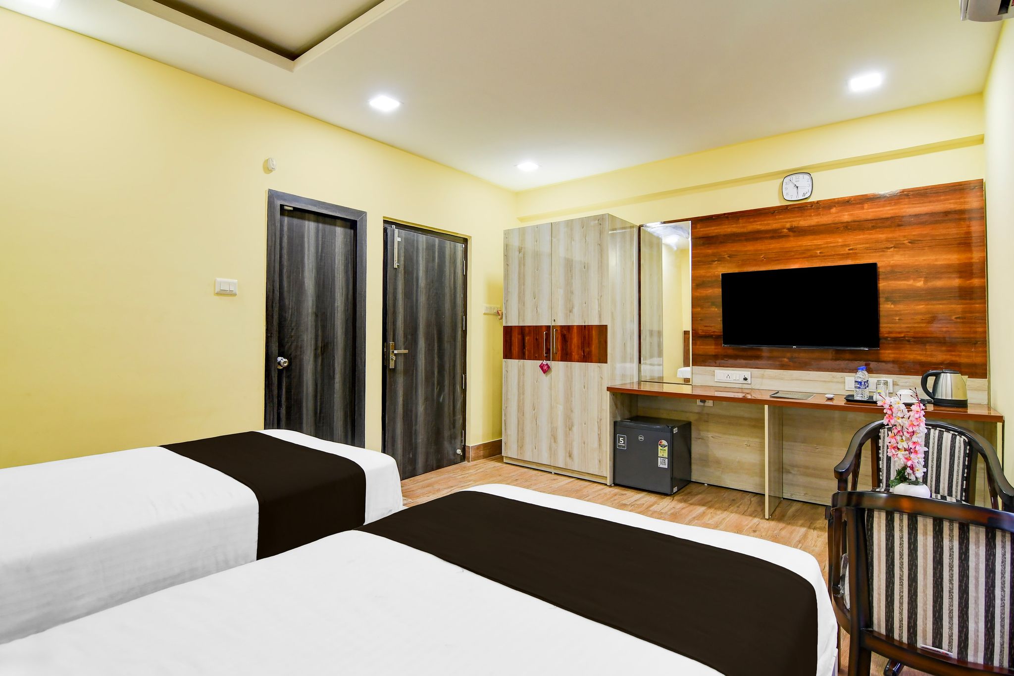 Hotel O Familto Residency & Restaurant Classic 15