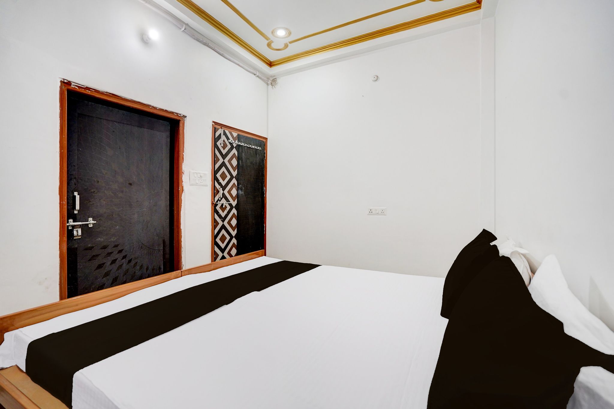 Hotel O Aarna Guesthouse Classic 7