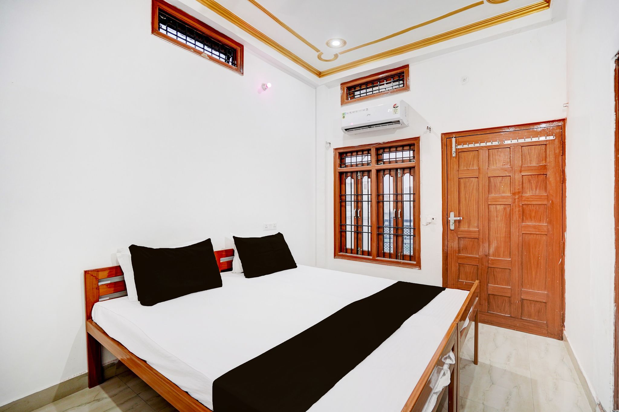 Hotel O Aarna Guesthouse Classic 15