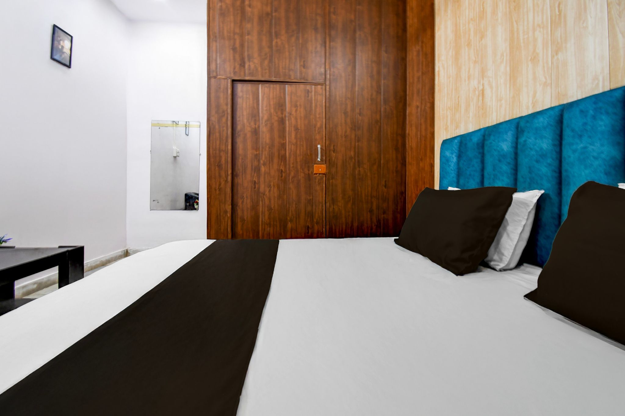 HOTEL O STAY INN Lucknow Airport VIP Terminal Classic 15