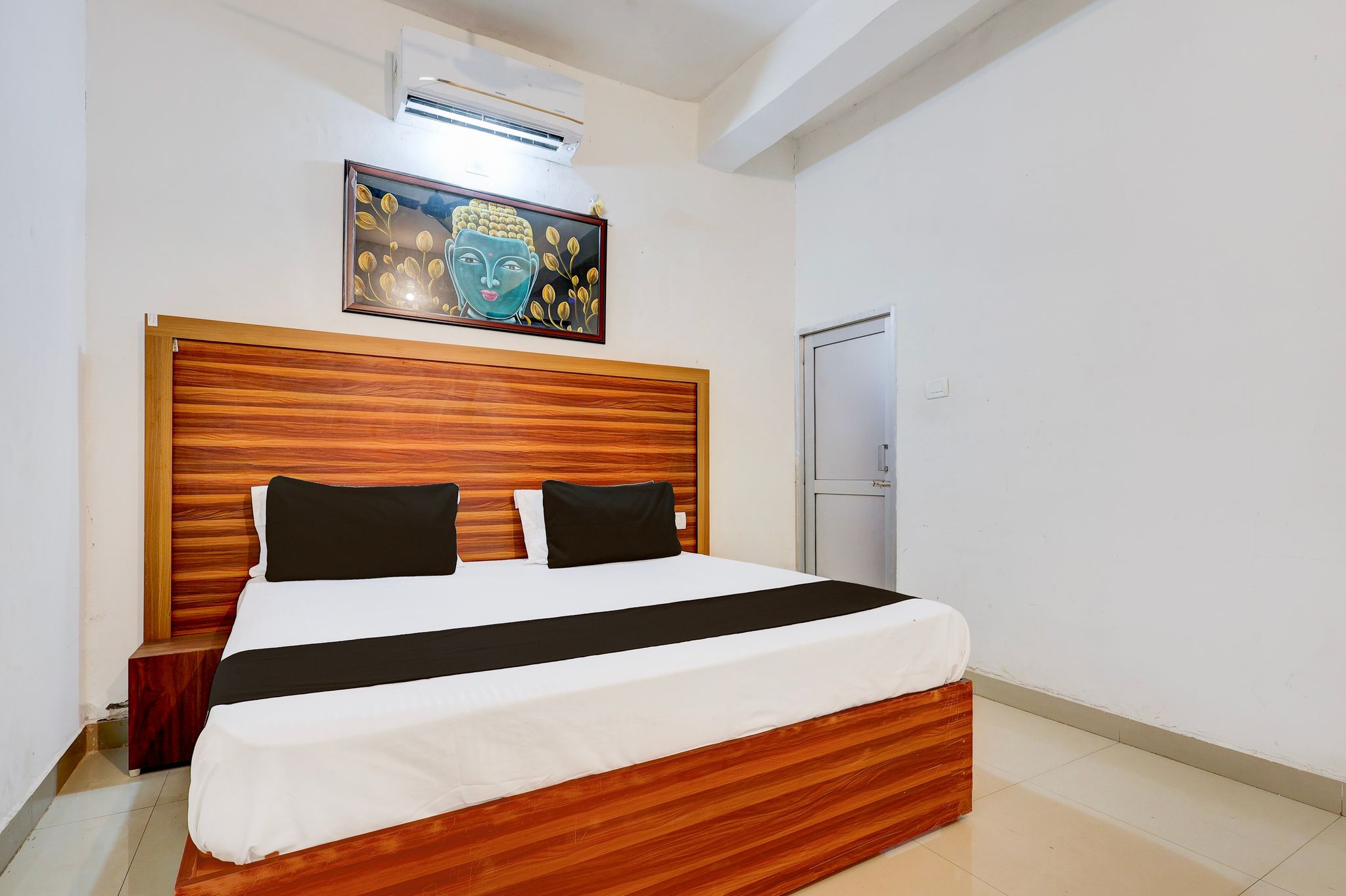 Hotel O Royal Classic 8