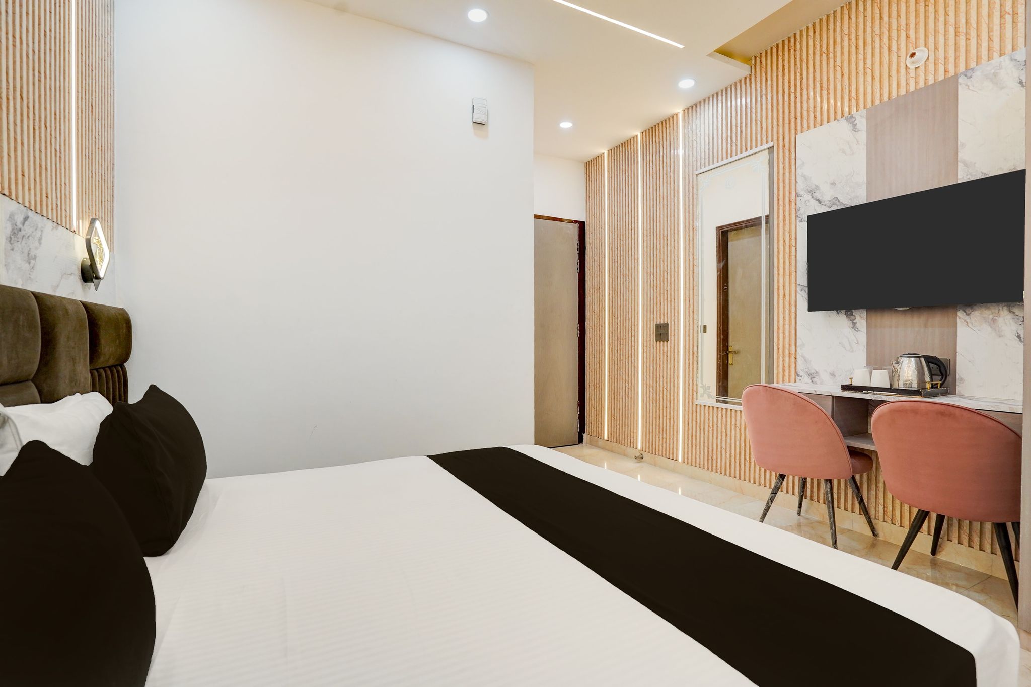 SPOT ON G Grand Hotel Classic 2