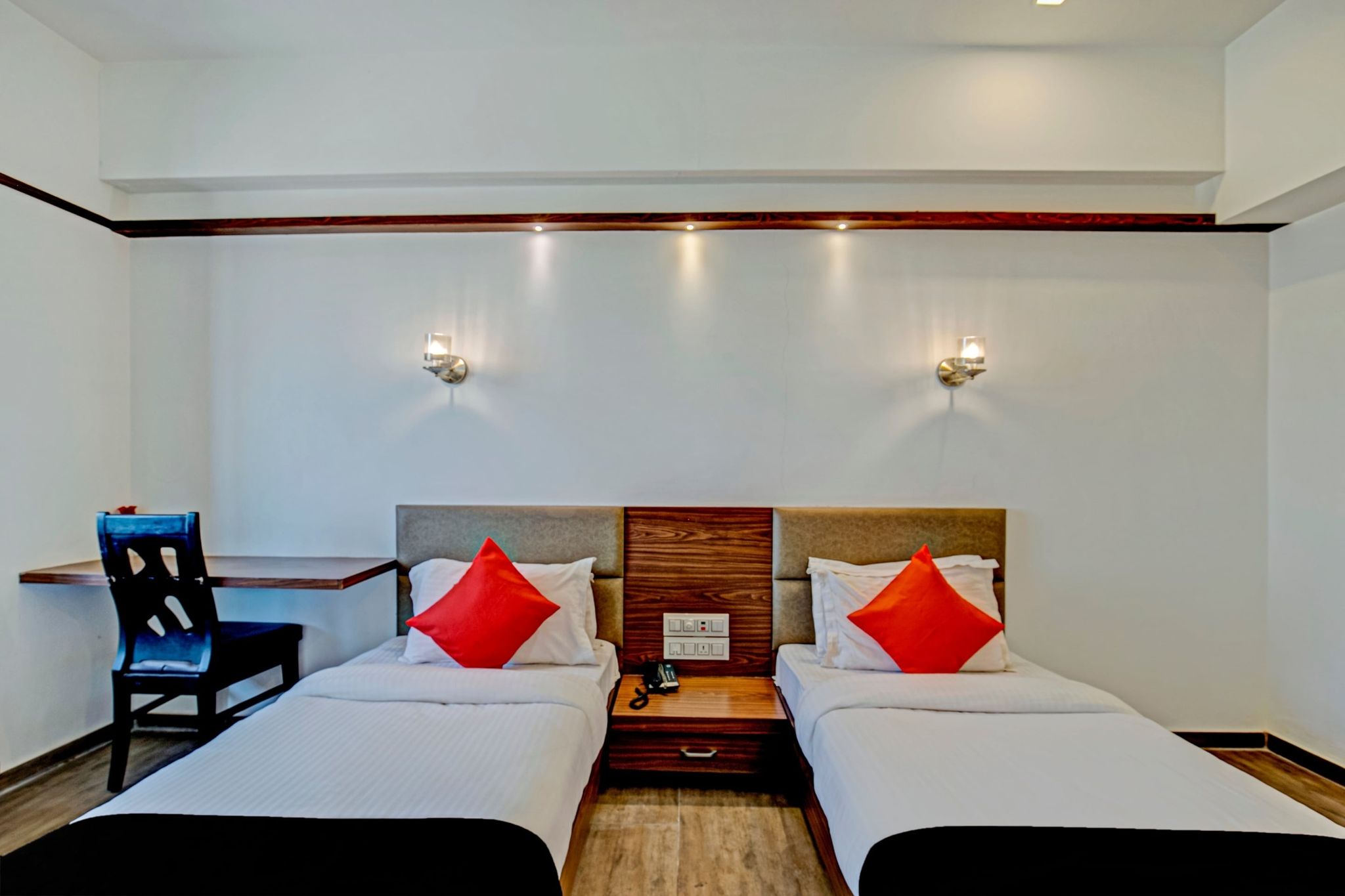 Hotel O The Grand Imperial Restaurant & Hotel Dhuva Railway station Classic 14