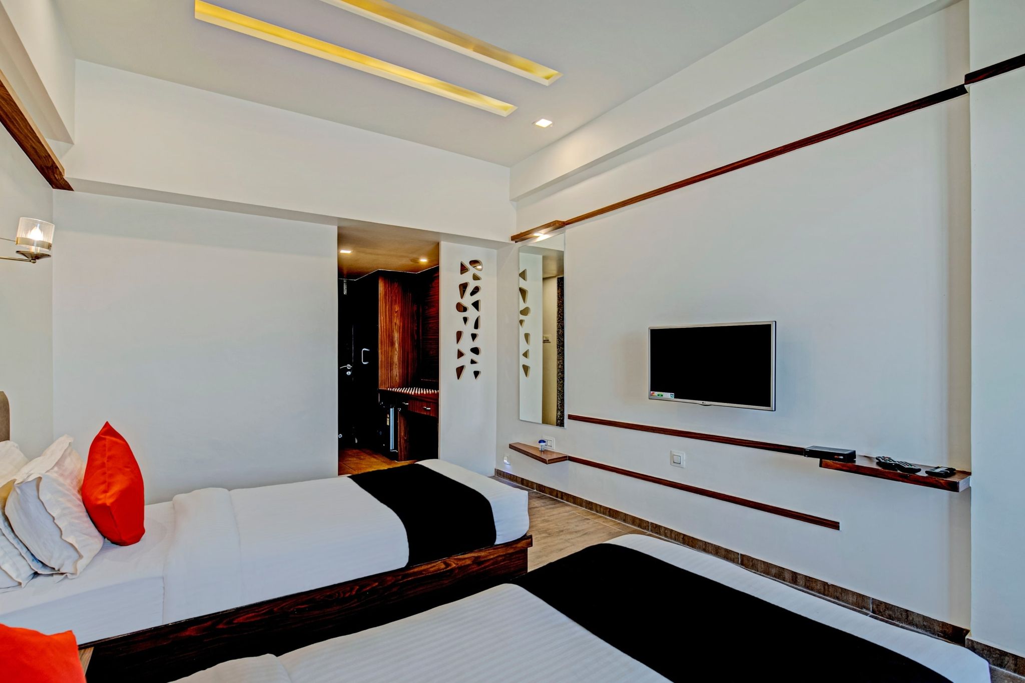 Hotel O The Grand Imperial Restaurant & Hotel Dhuva Railway station Classic 9