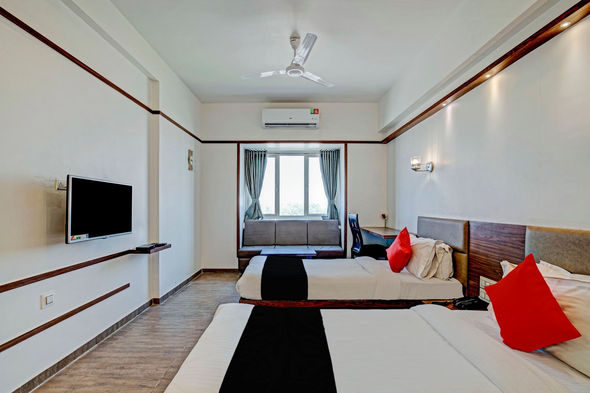 Hotel O The Grand Imperial Restaurant & Hotel Dhuva Railway station Classic 17