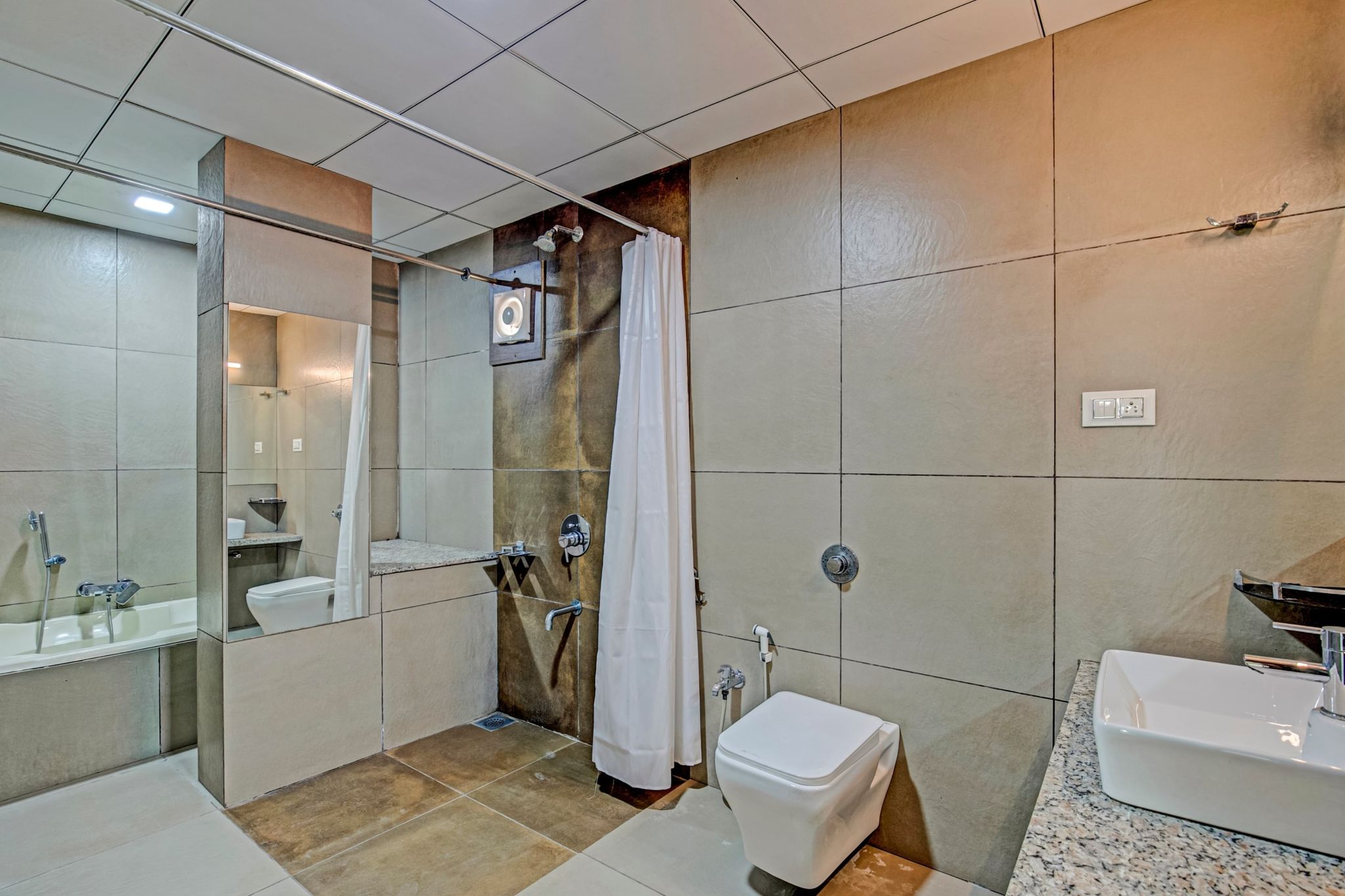 Hotel O The Grand Imperial Restaurant & Hotel Dhuva Railway station Classic 22