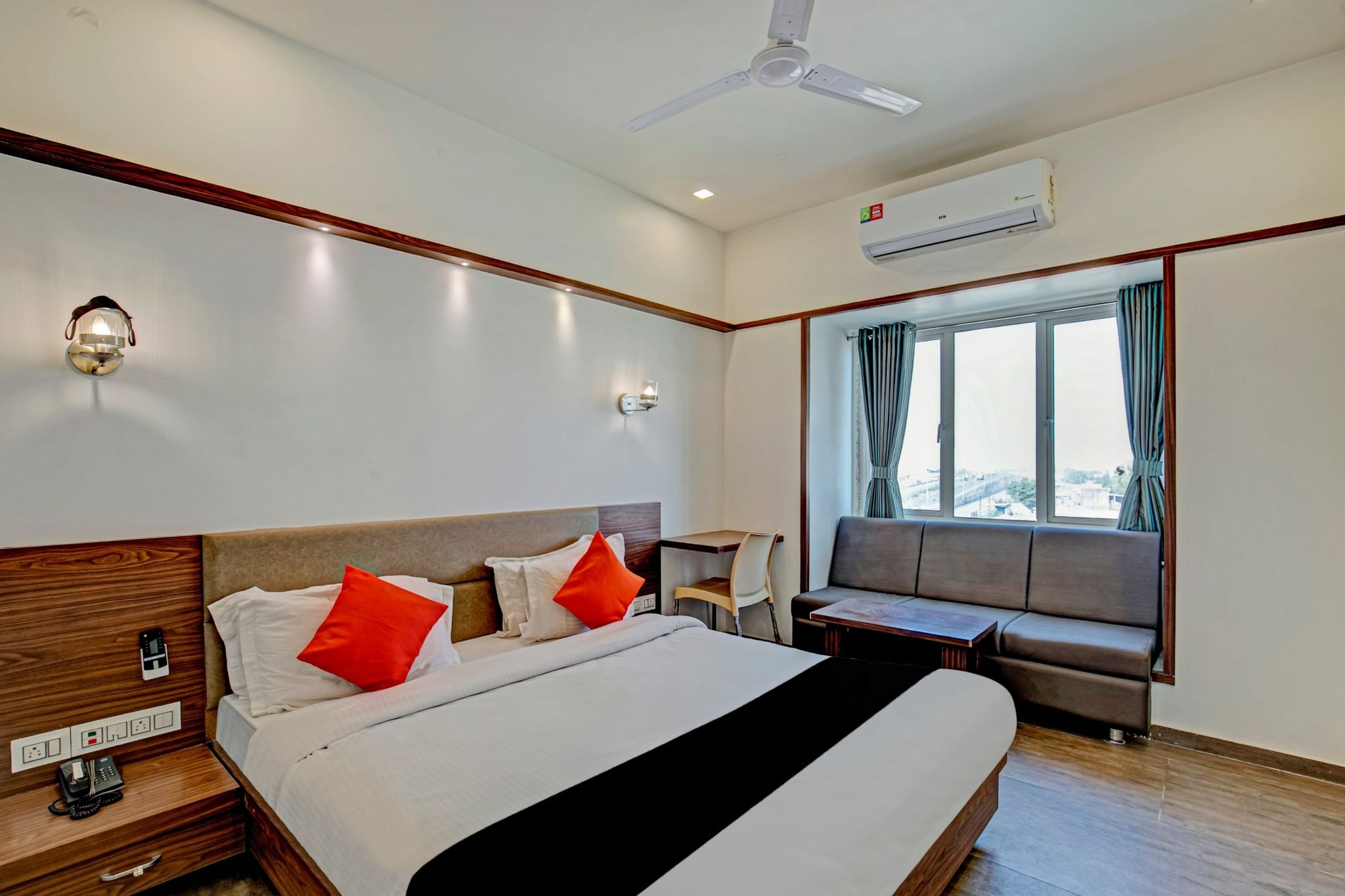 Hotel O The Grand Imperial Restaurant & Hotel Dhuva Railway station Classic 3