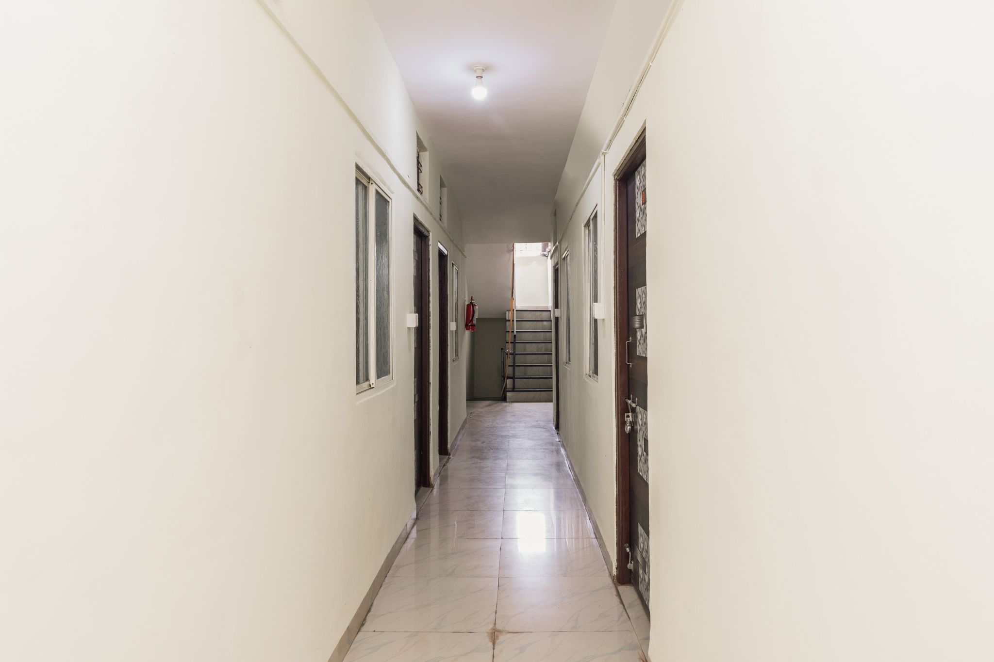 Side Image 2