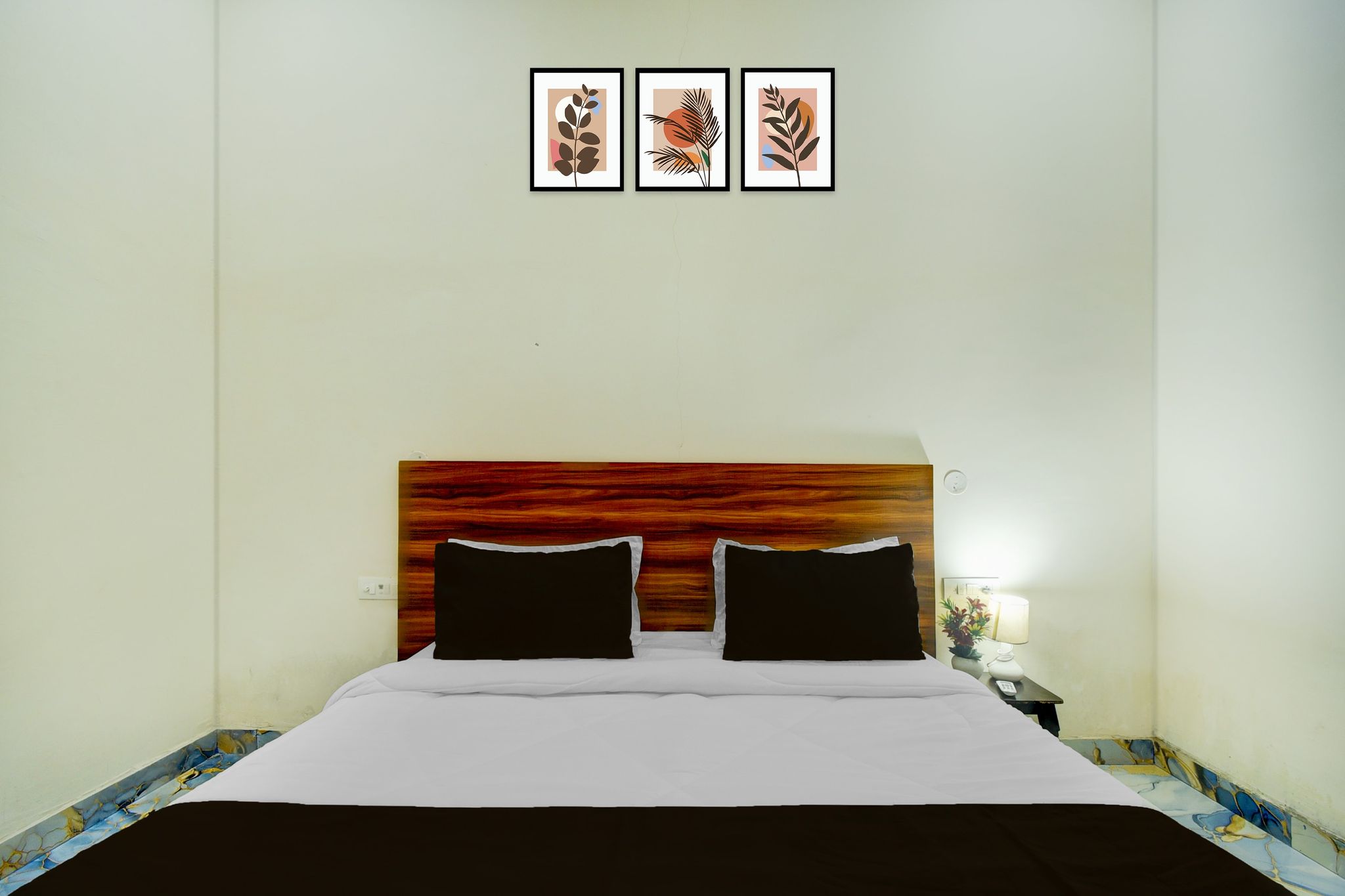 Hotel O The Suresh Mahal Resort Classic 9