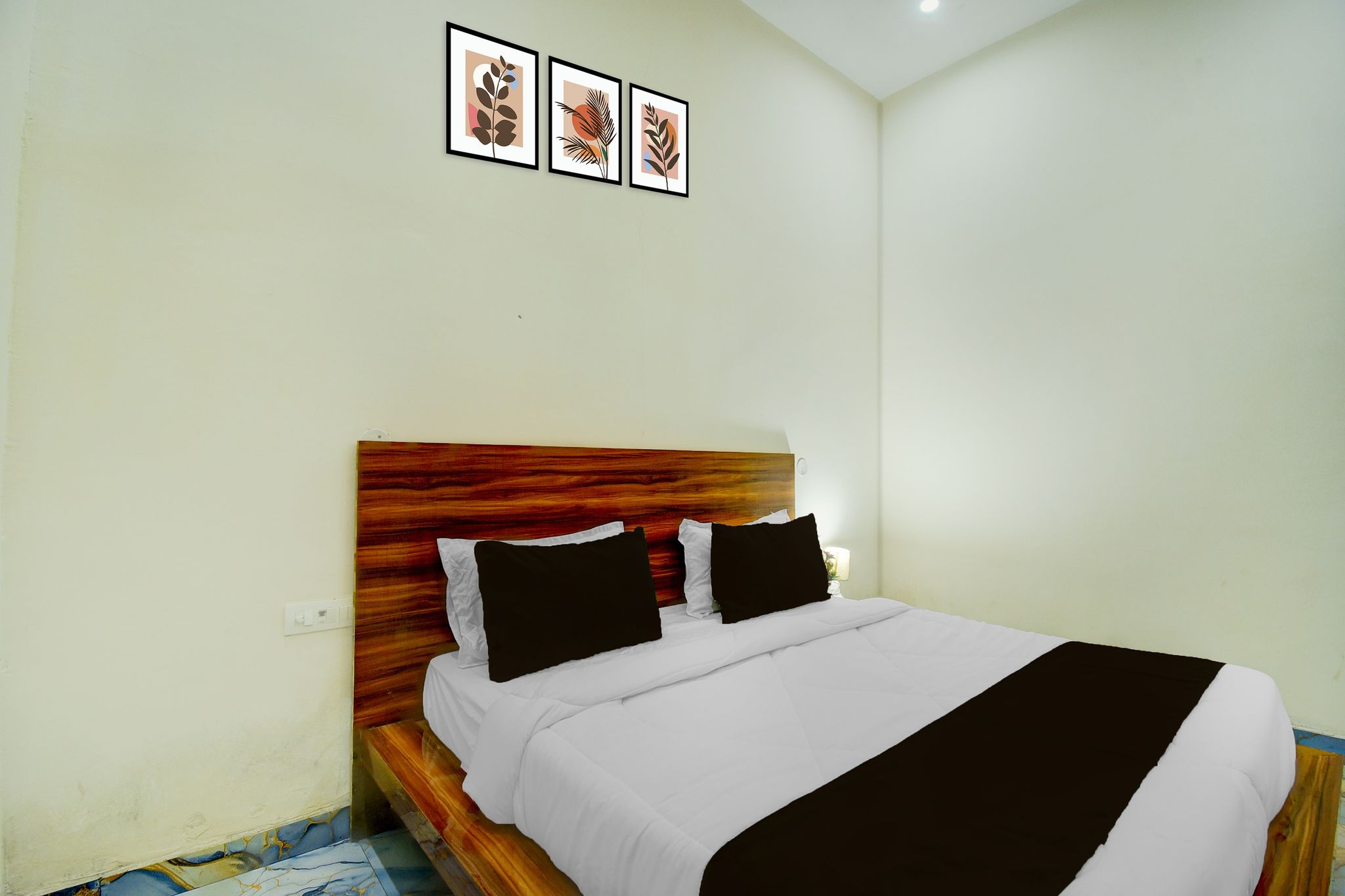 Hotel O The Suresh Mahal Resort Classic 15