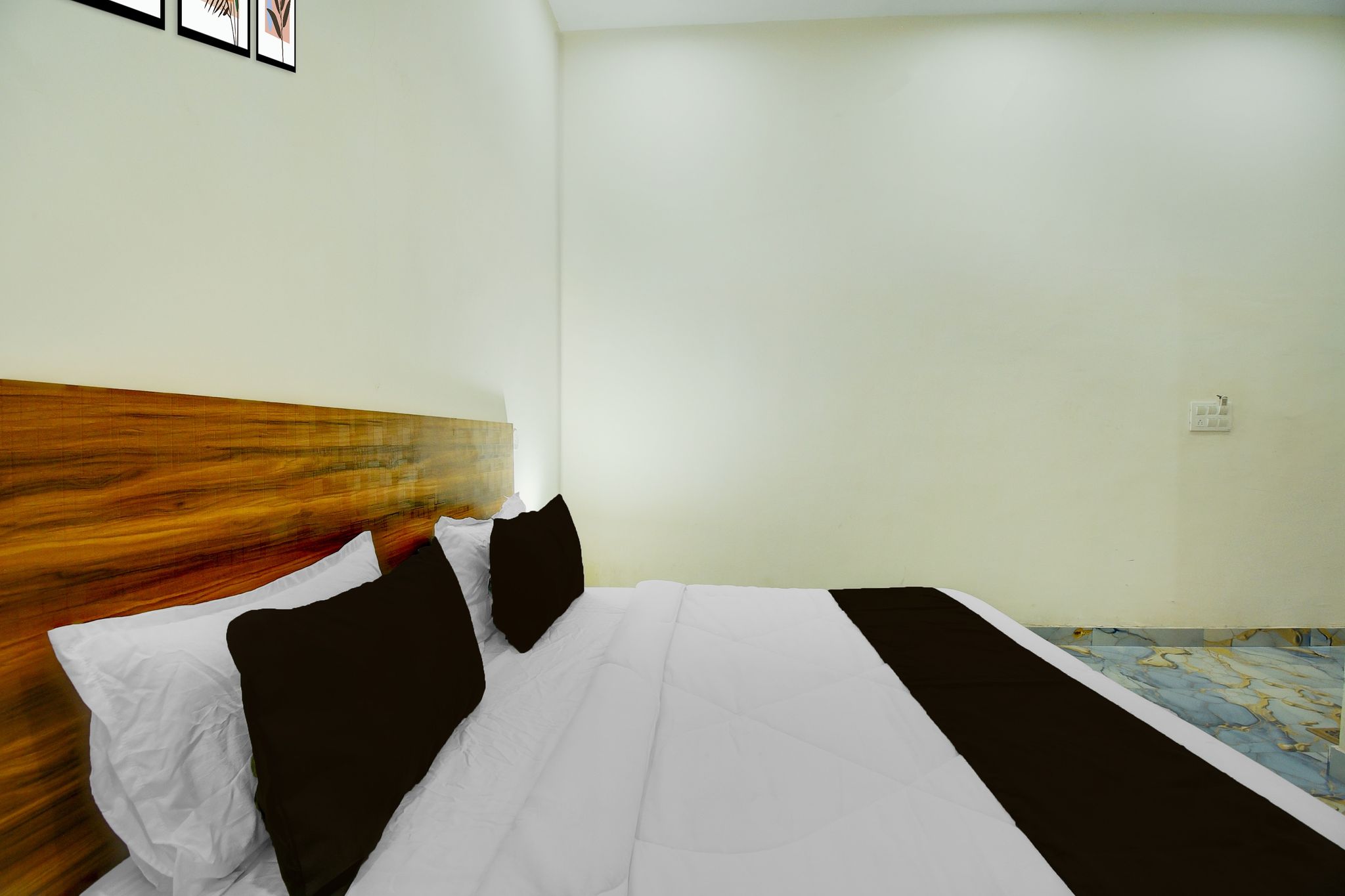 Hotel O The Suresh Mahal Resort Classic 12