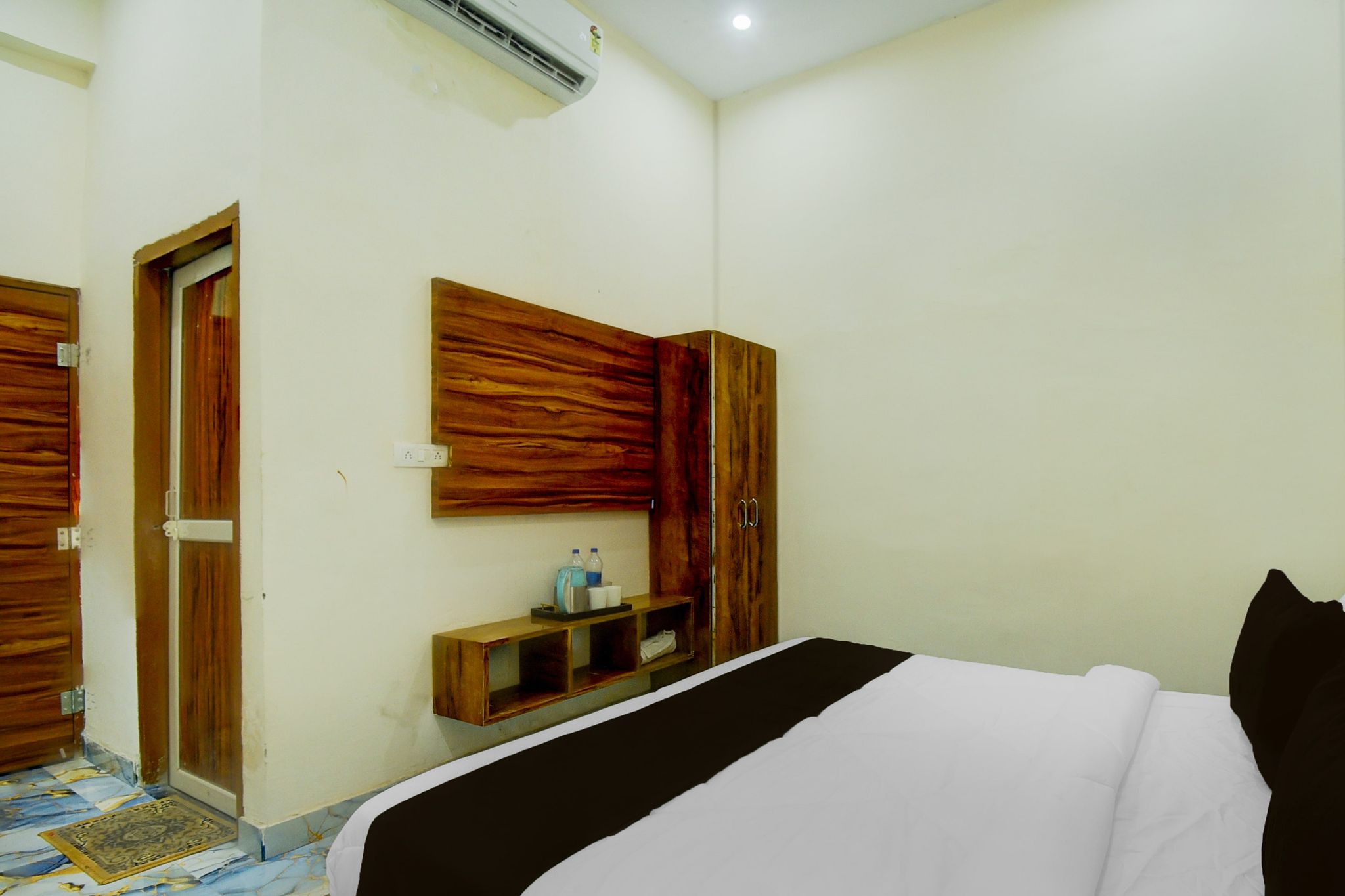 Hotel O The Suresh Mahal Resort Classic 6