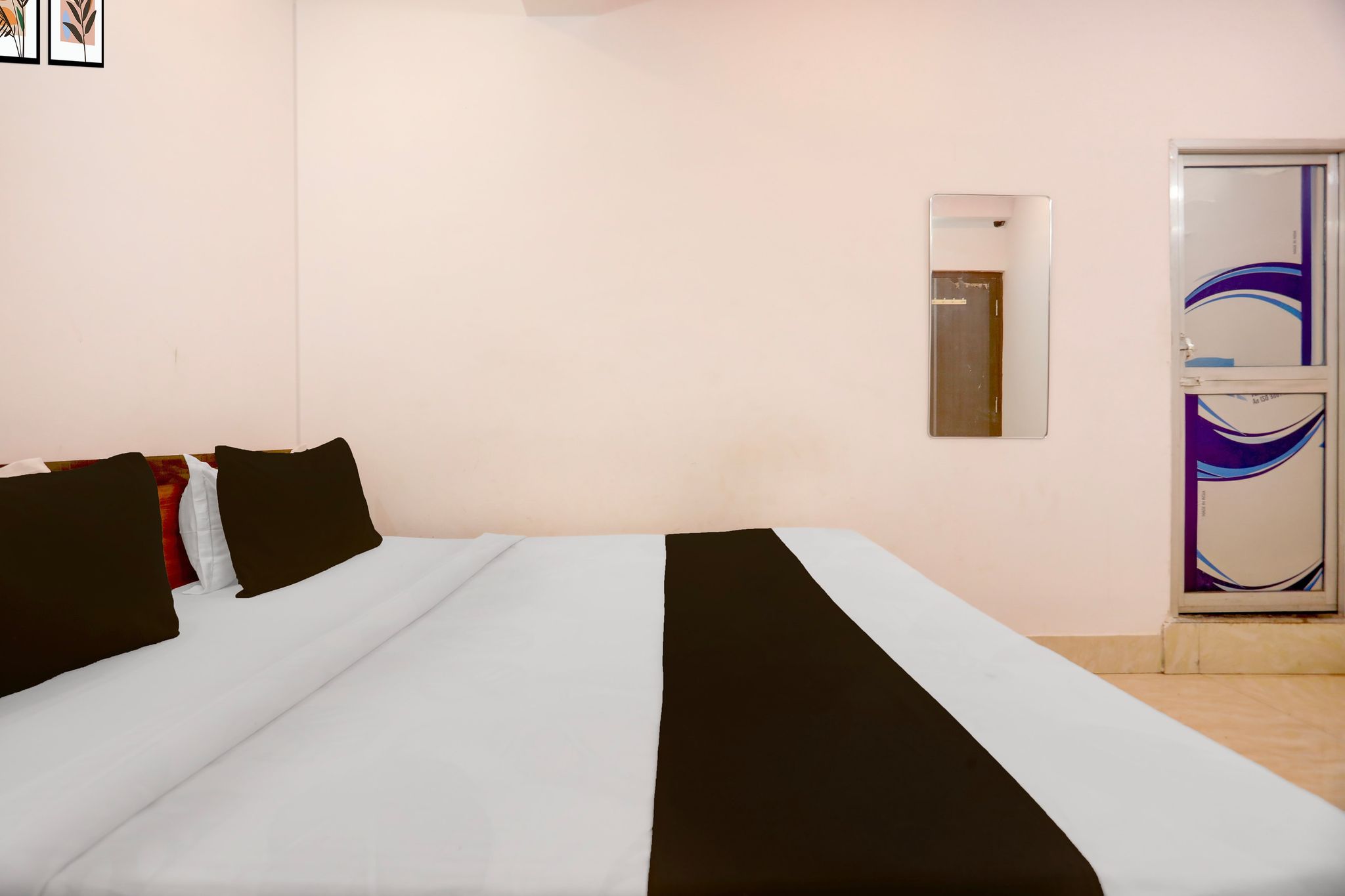 Hotel O Royal Inn Classic 32