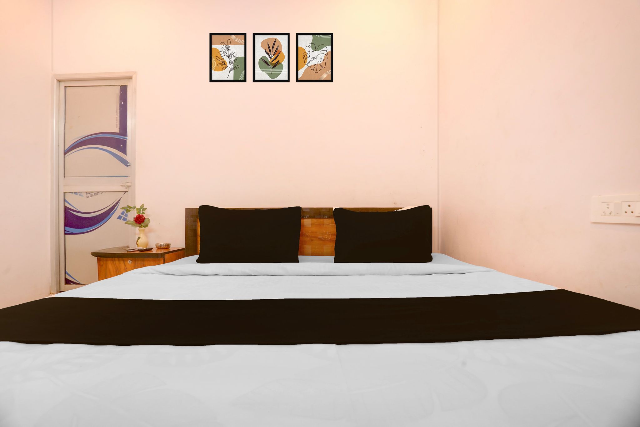 Hotel O Royal Inn Classic 28