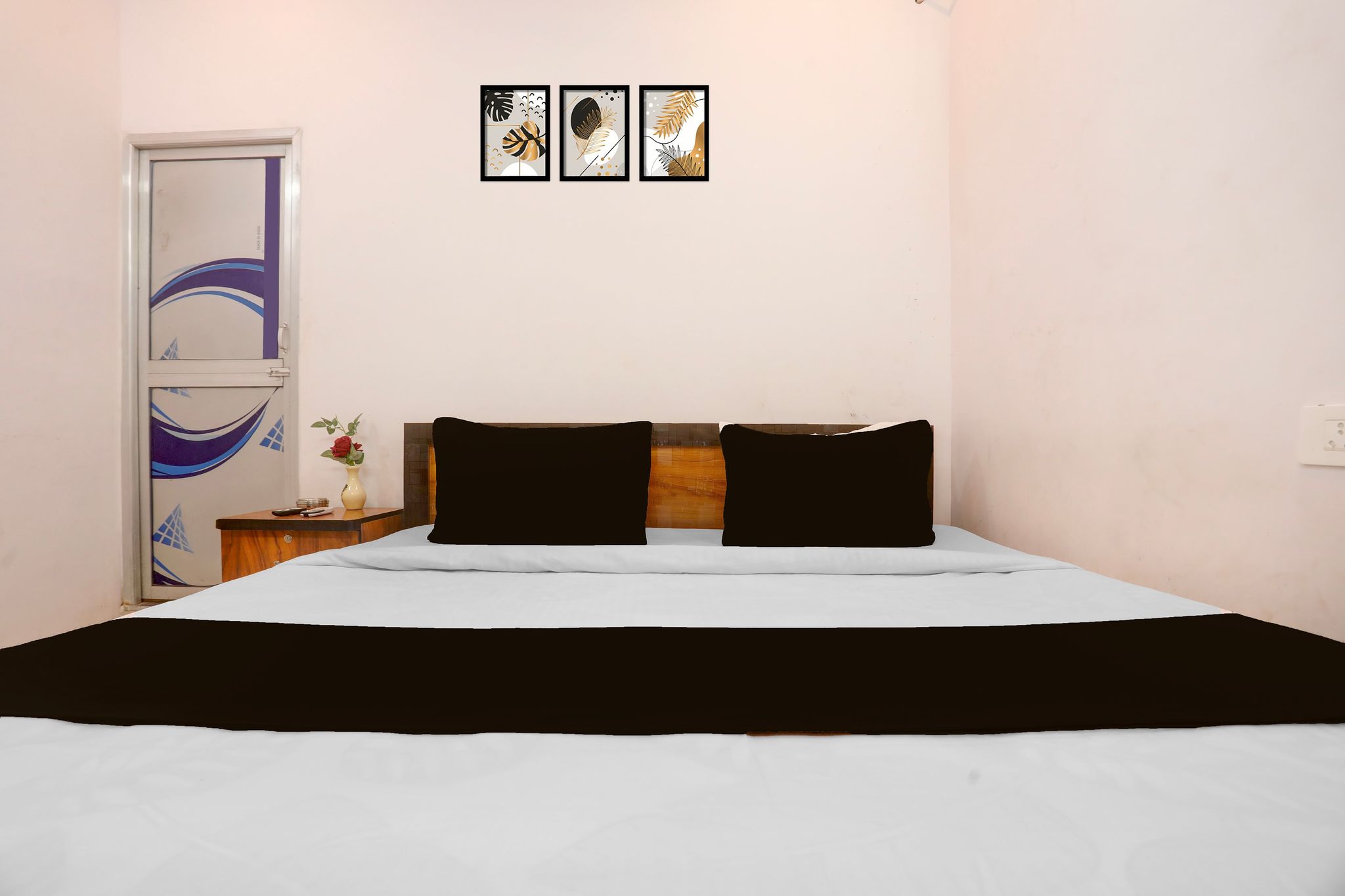 Hotel O Royal Inn Classic 29