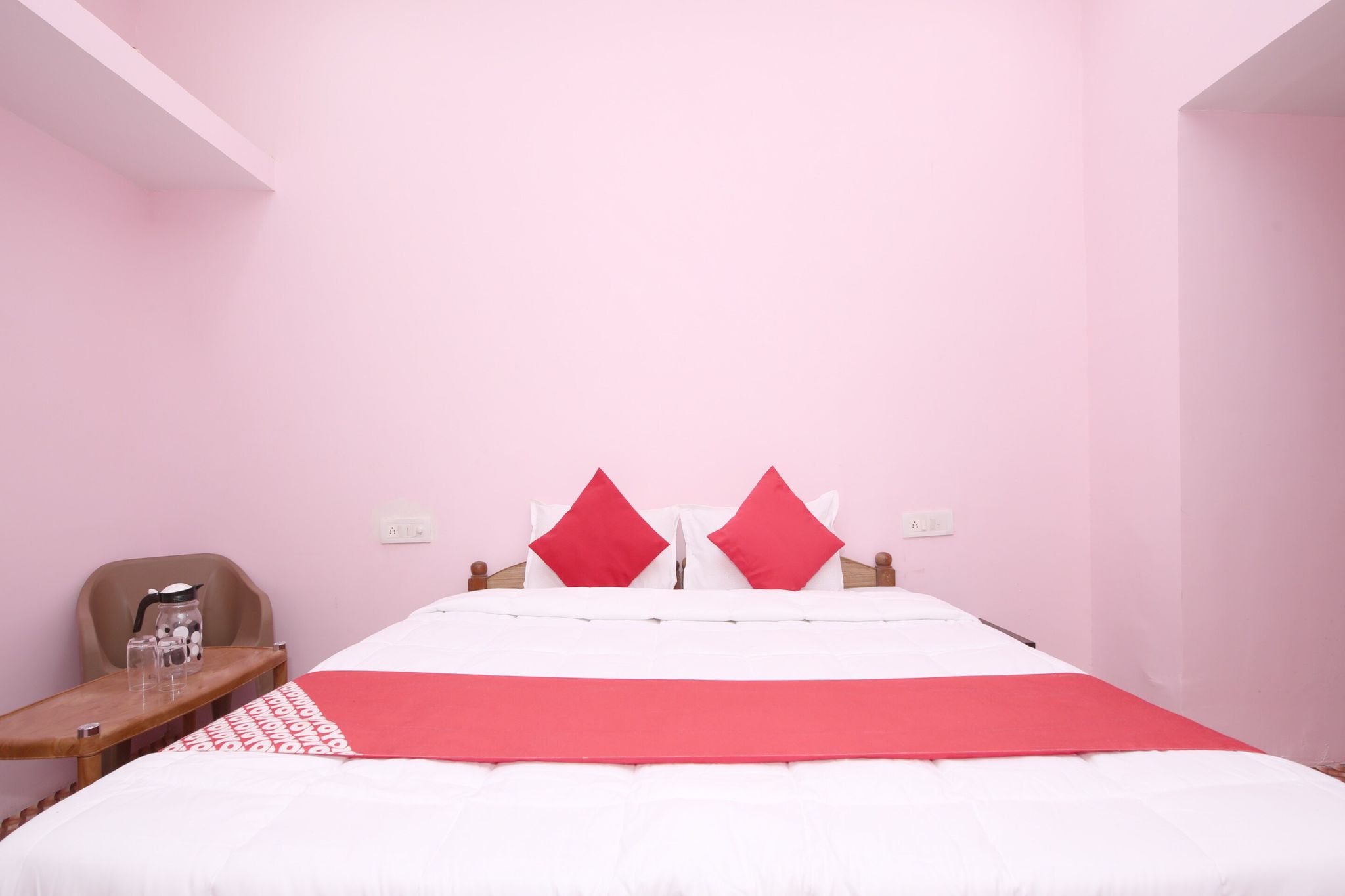 Hotel O White House Classic 18