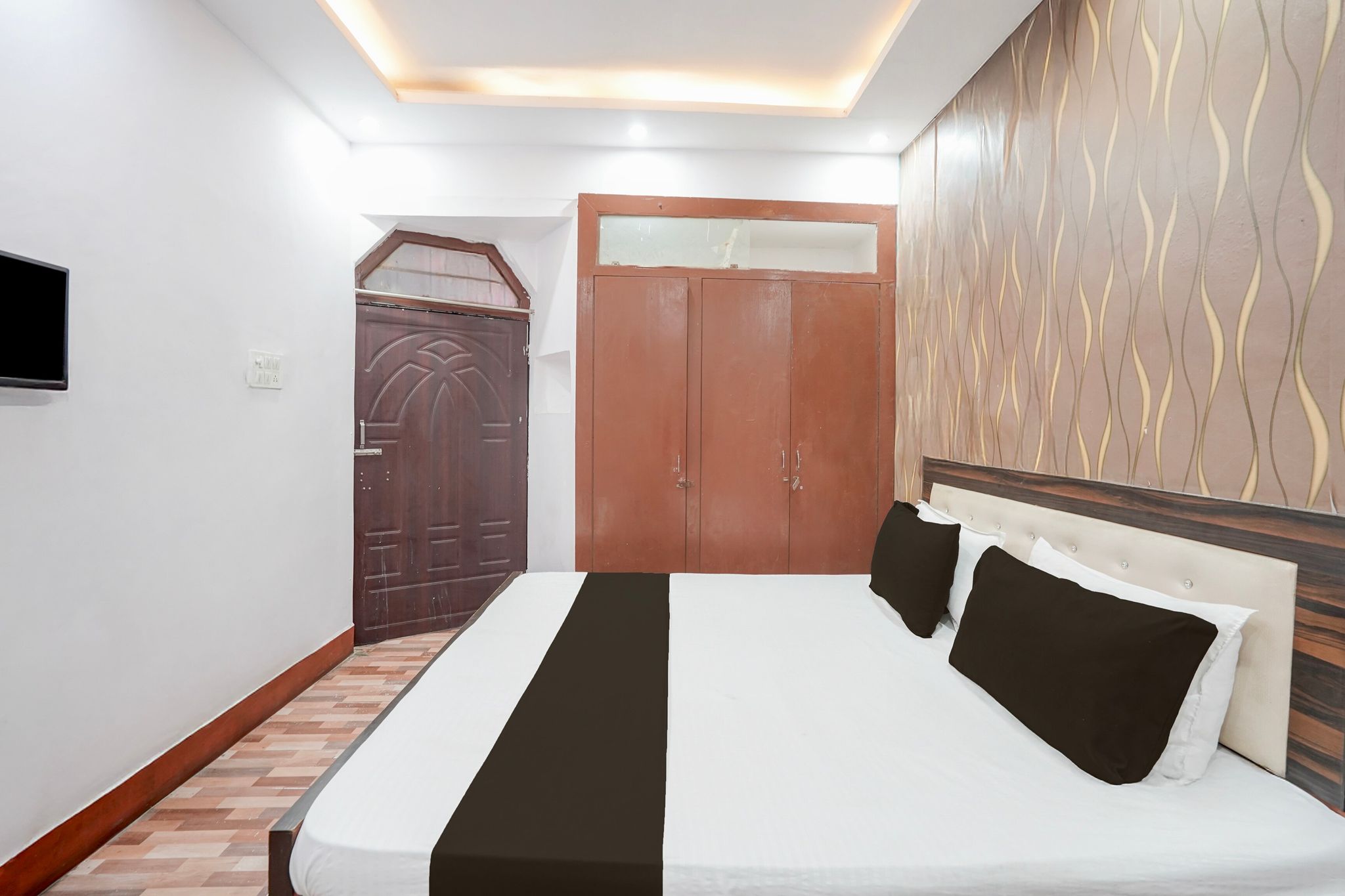 SPOT ON Hotel prayag villa Classic 8