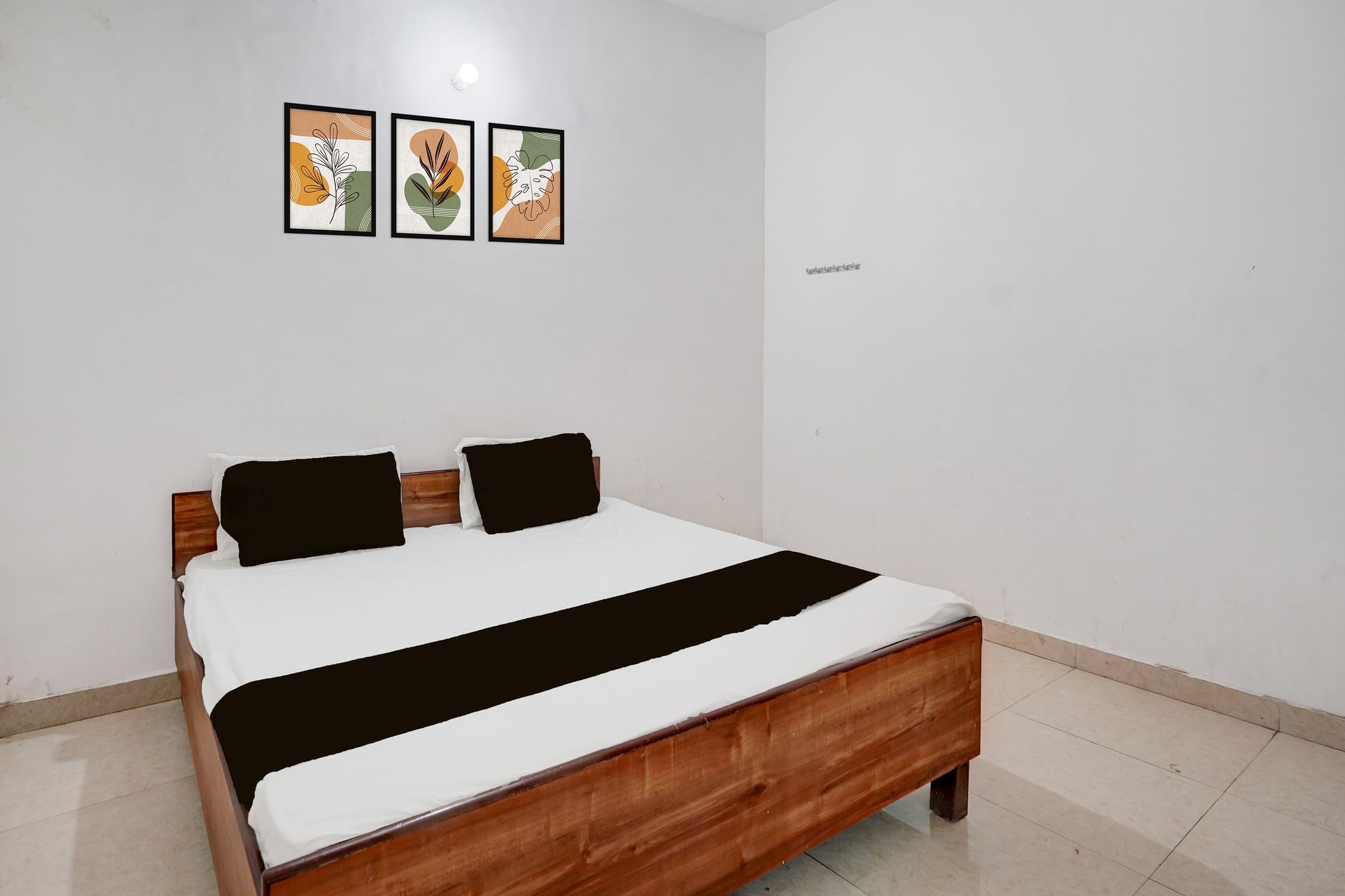 SPOT ON New Phulpur Restaurant And Hotel Classic 12